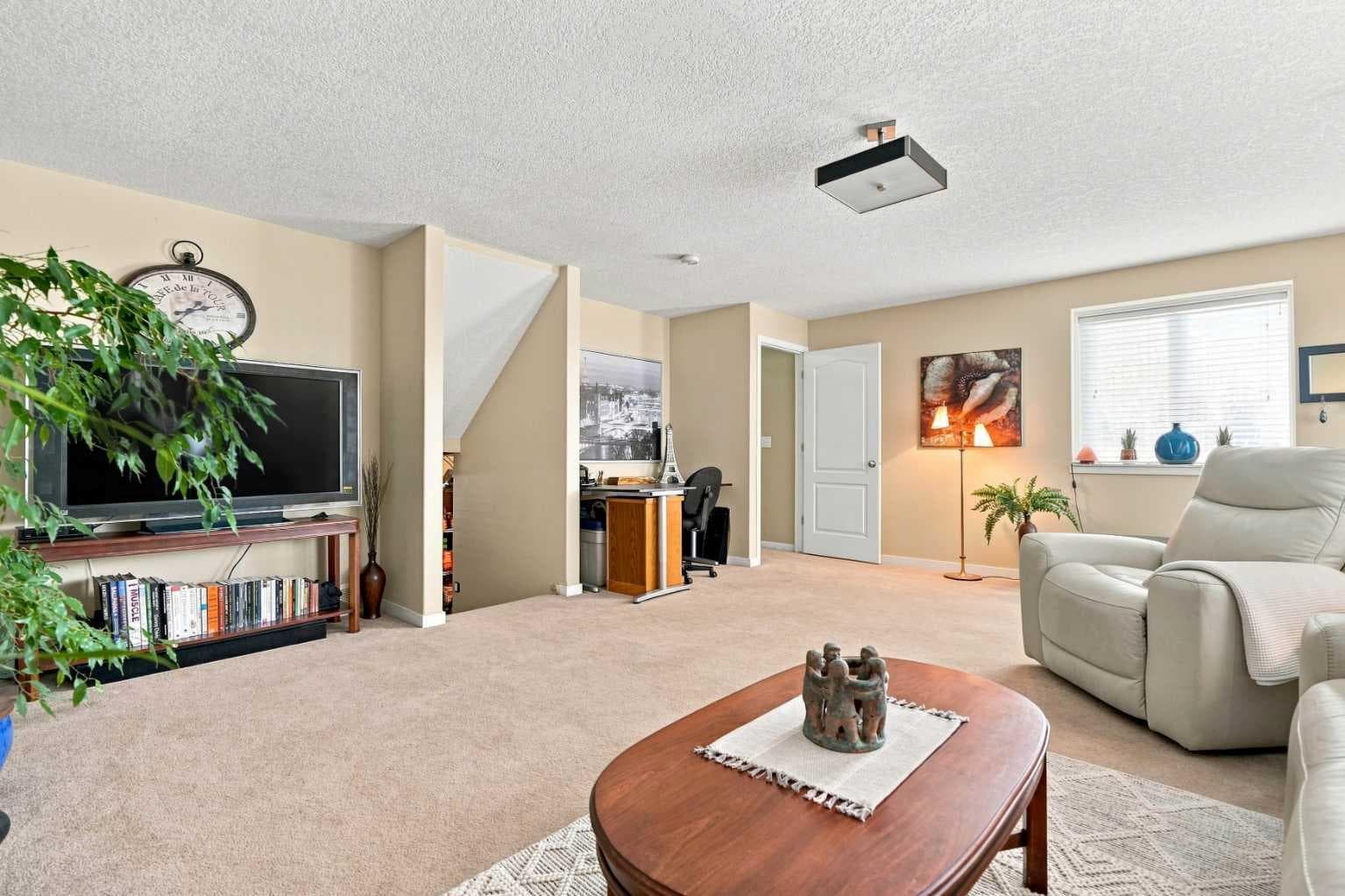 5 Cranberry Way SE