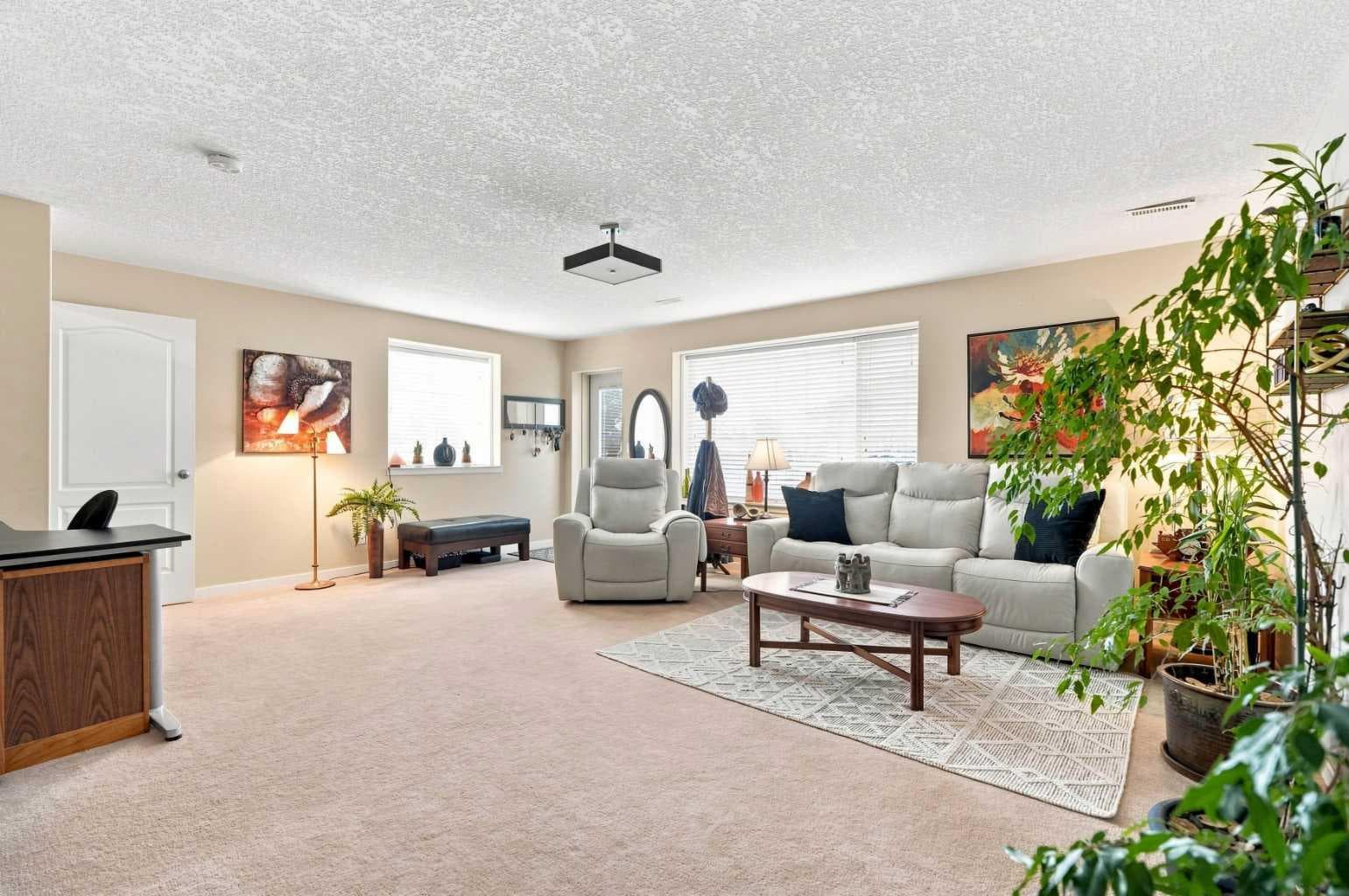 5 Cranberry Way SE