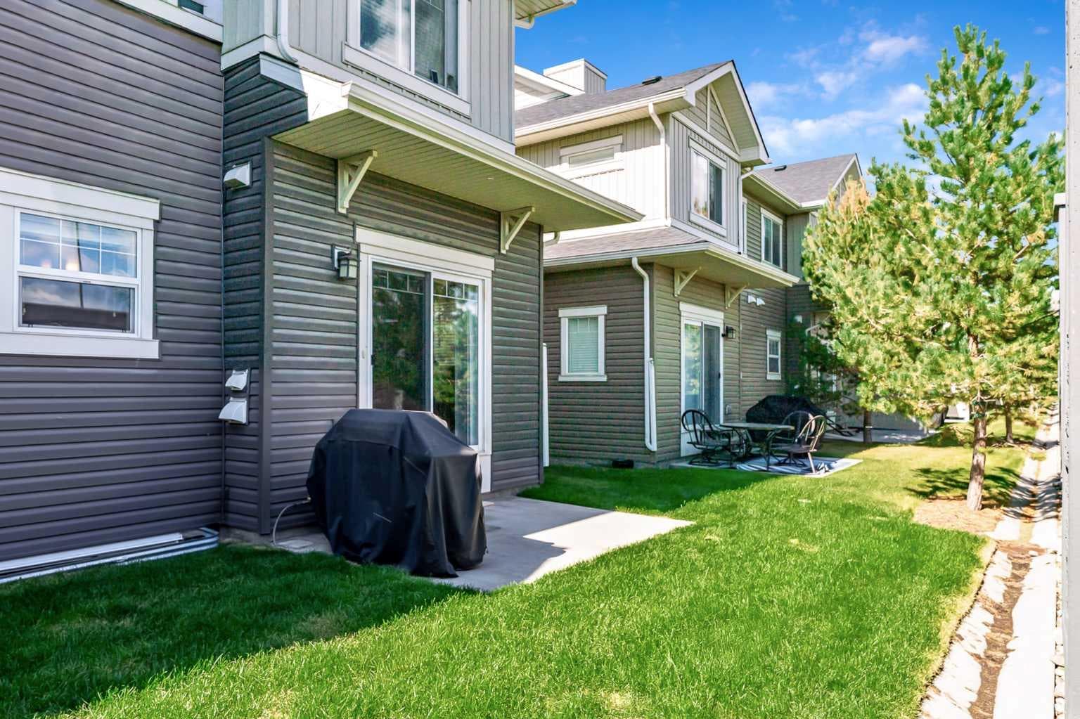 652 Skyview Ranch Grove NE