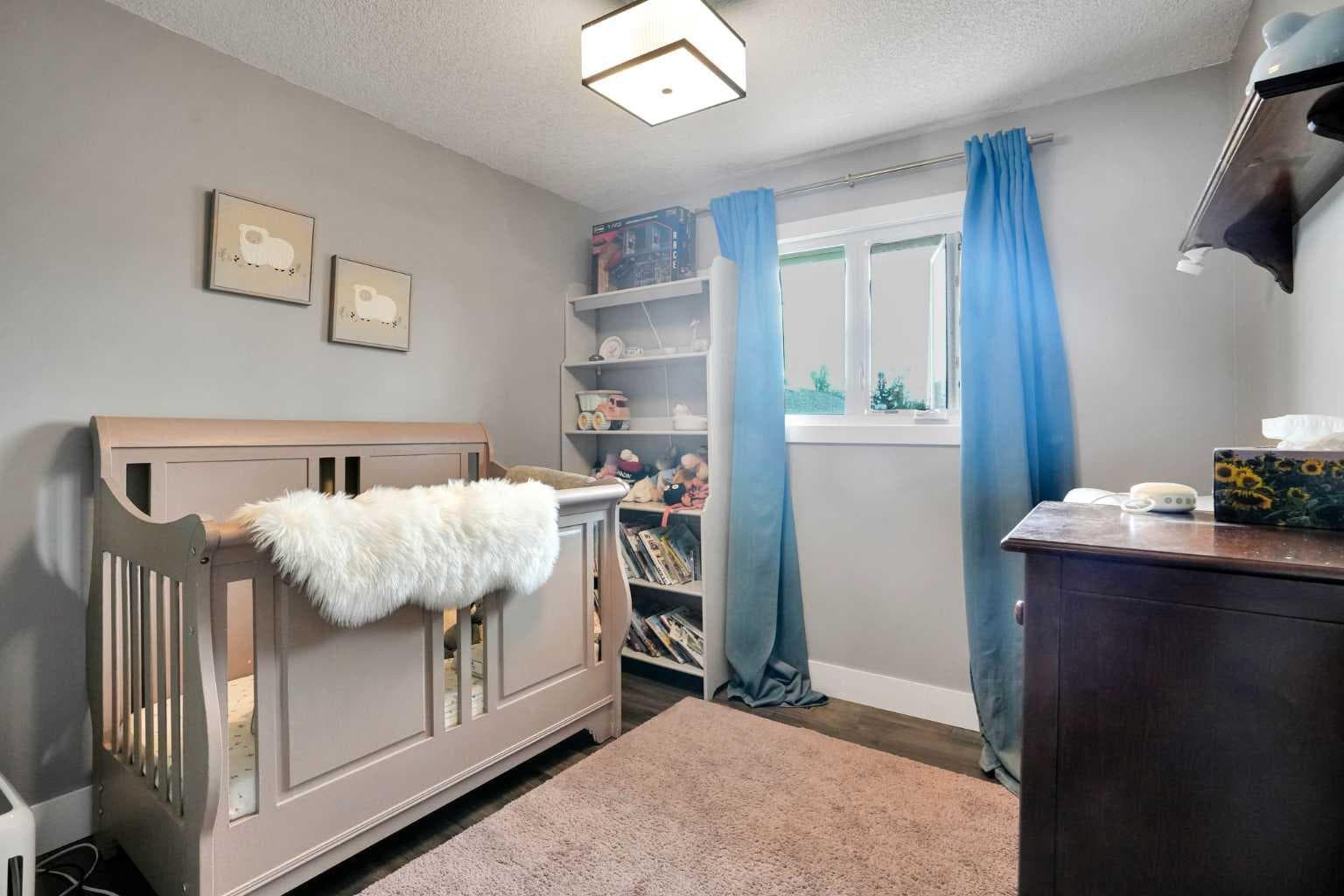 35 Queen Isabella Close SE