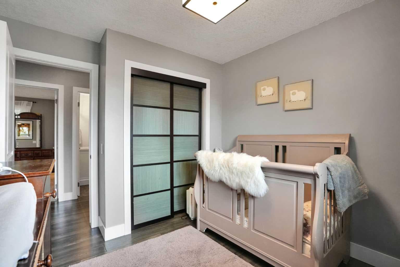 35 Queen Isabella Close SE