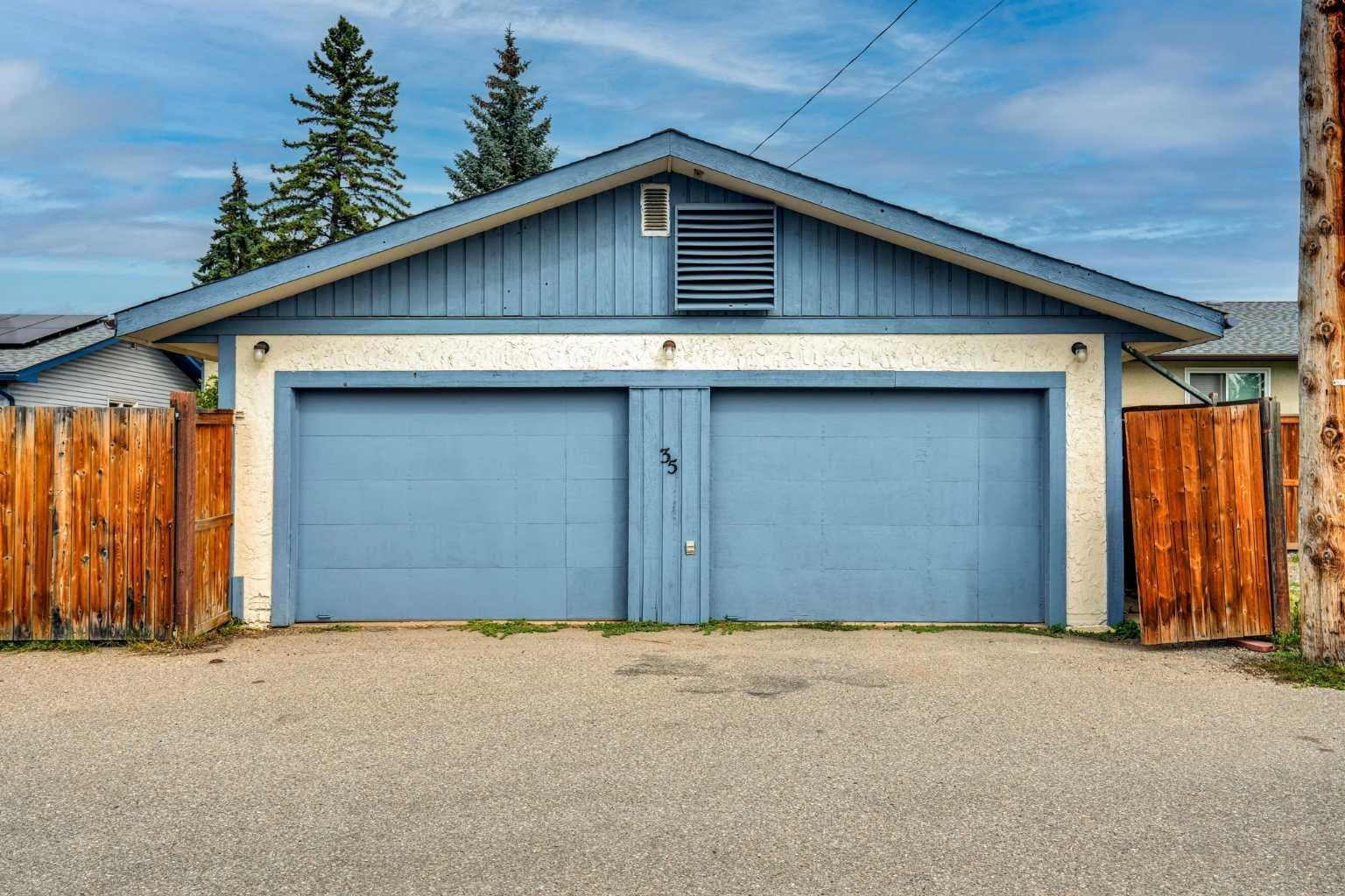35 Queen Isabella Close SE