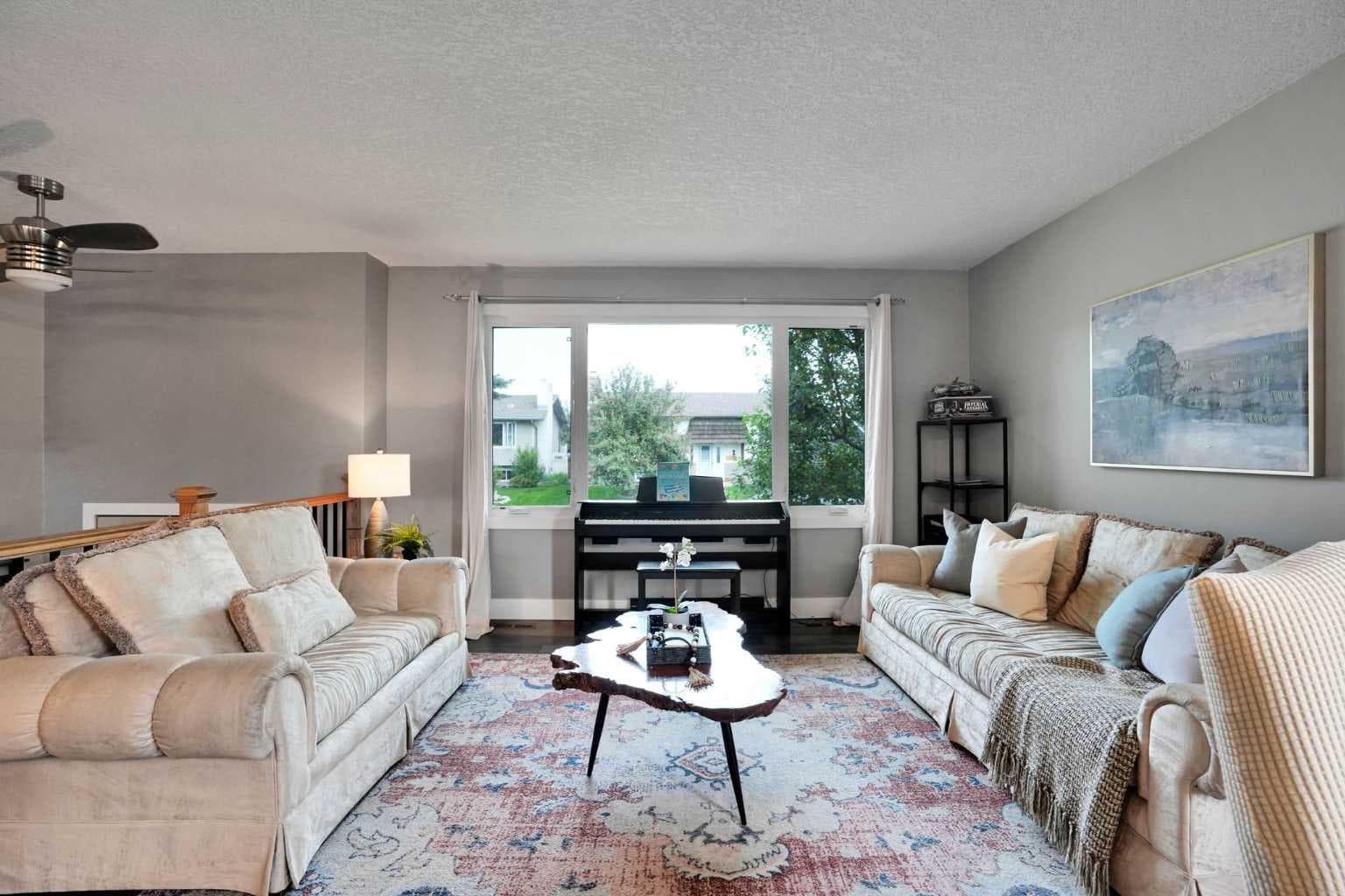 35 Queen Isabella Close SE