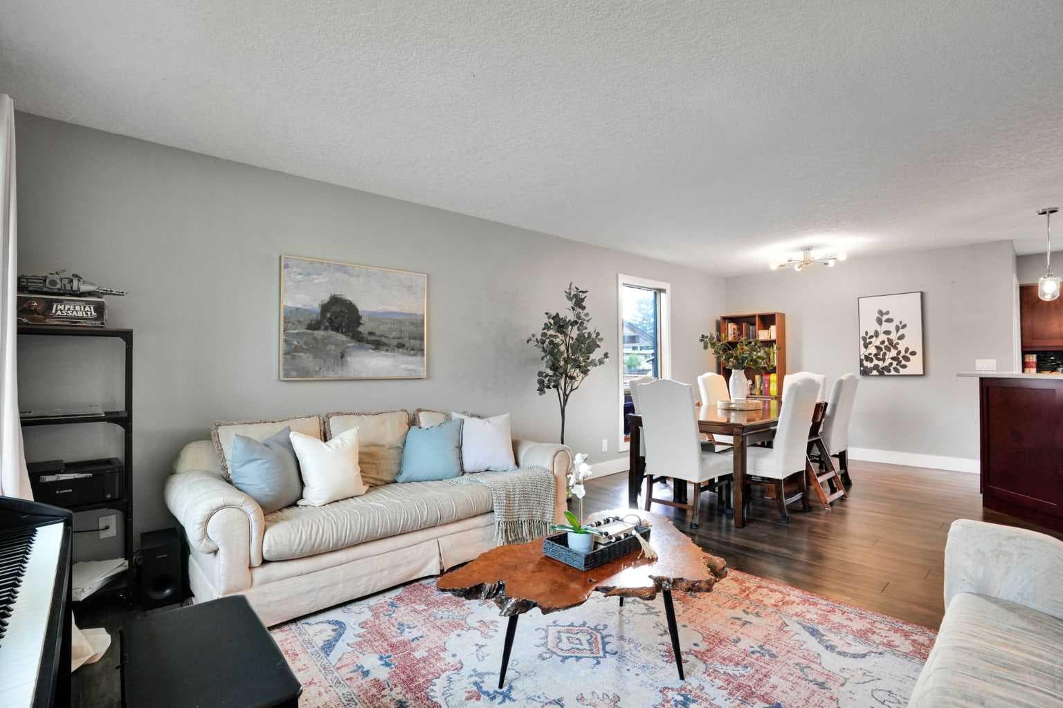 35 Queen Isabella Close SE