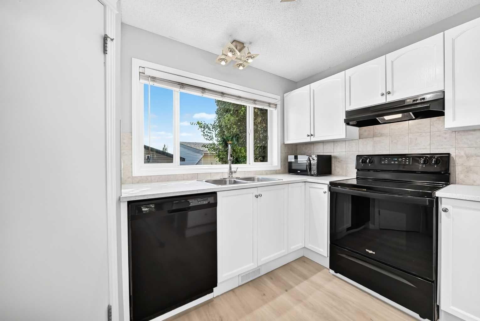 15 Prestwick Place SE