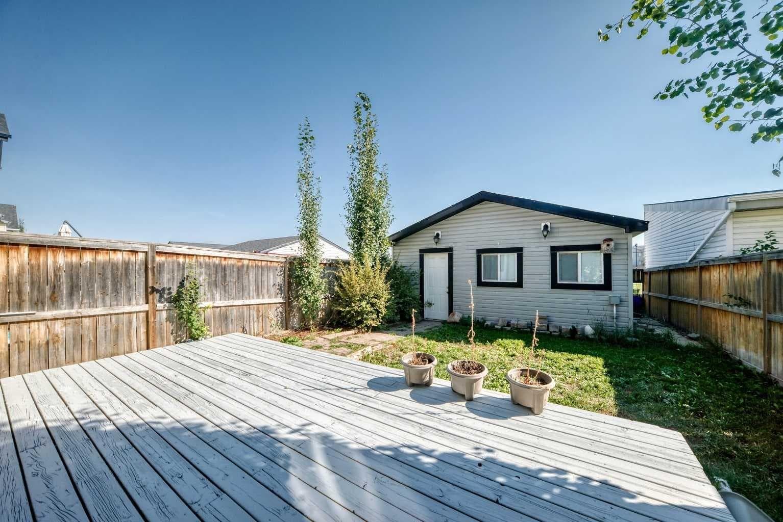 15 Prestwick Place SE