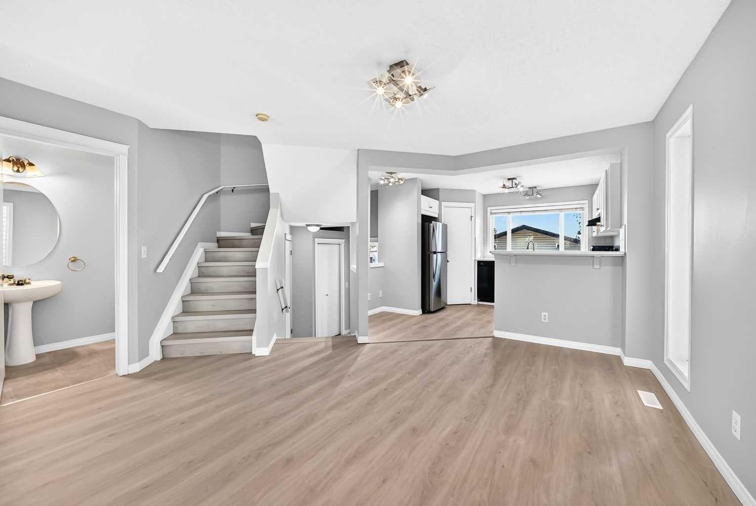 15 Prestwick Place SE