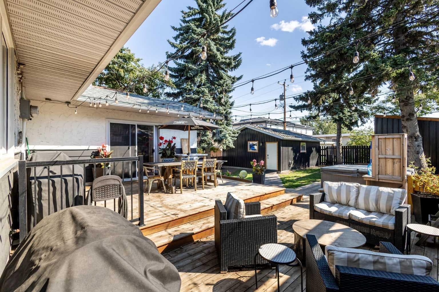 809 68 Avenue SW