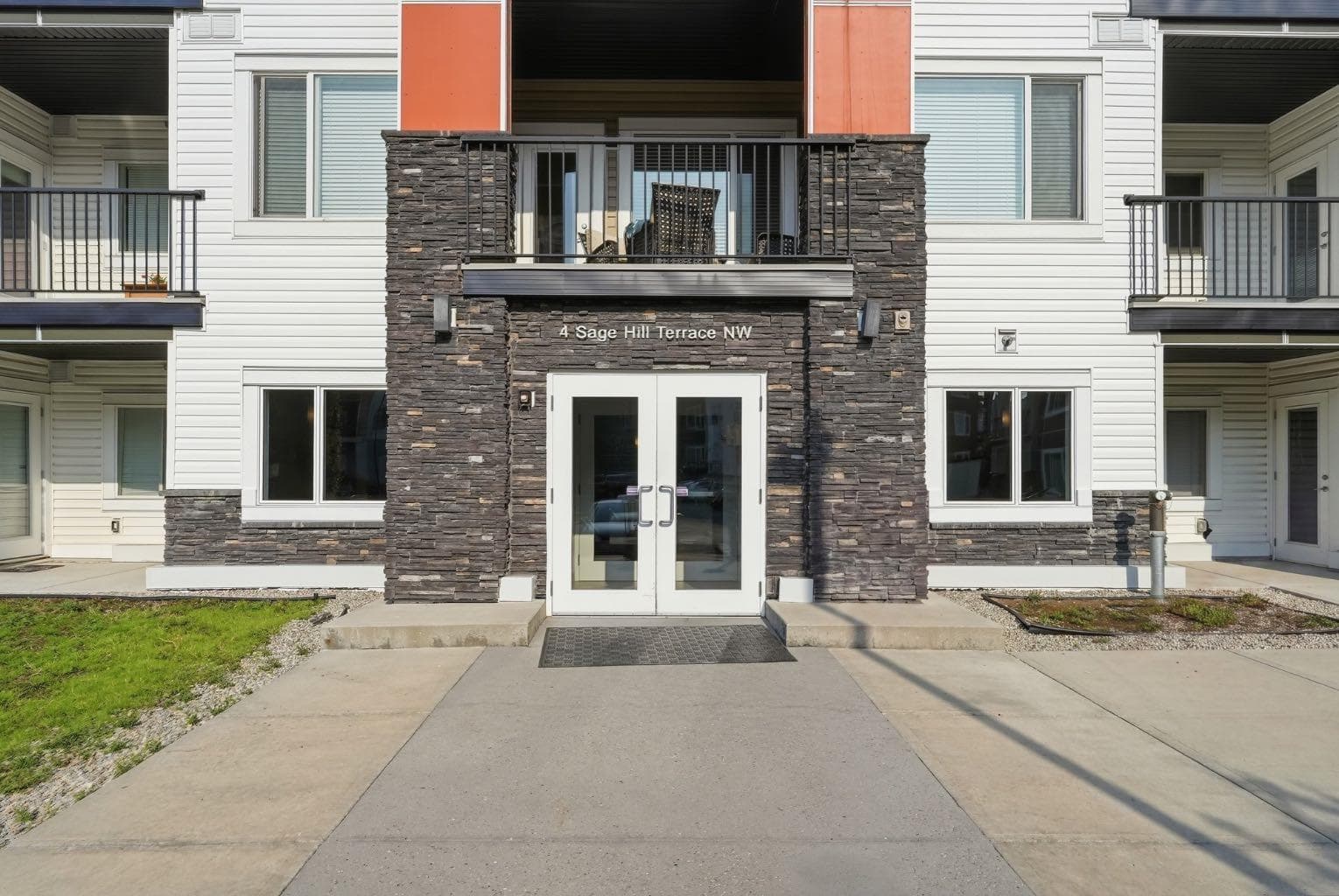 306, 4 Sage Hill Terrace NW