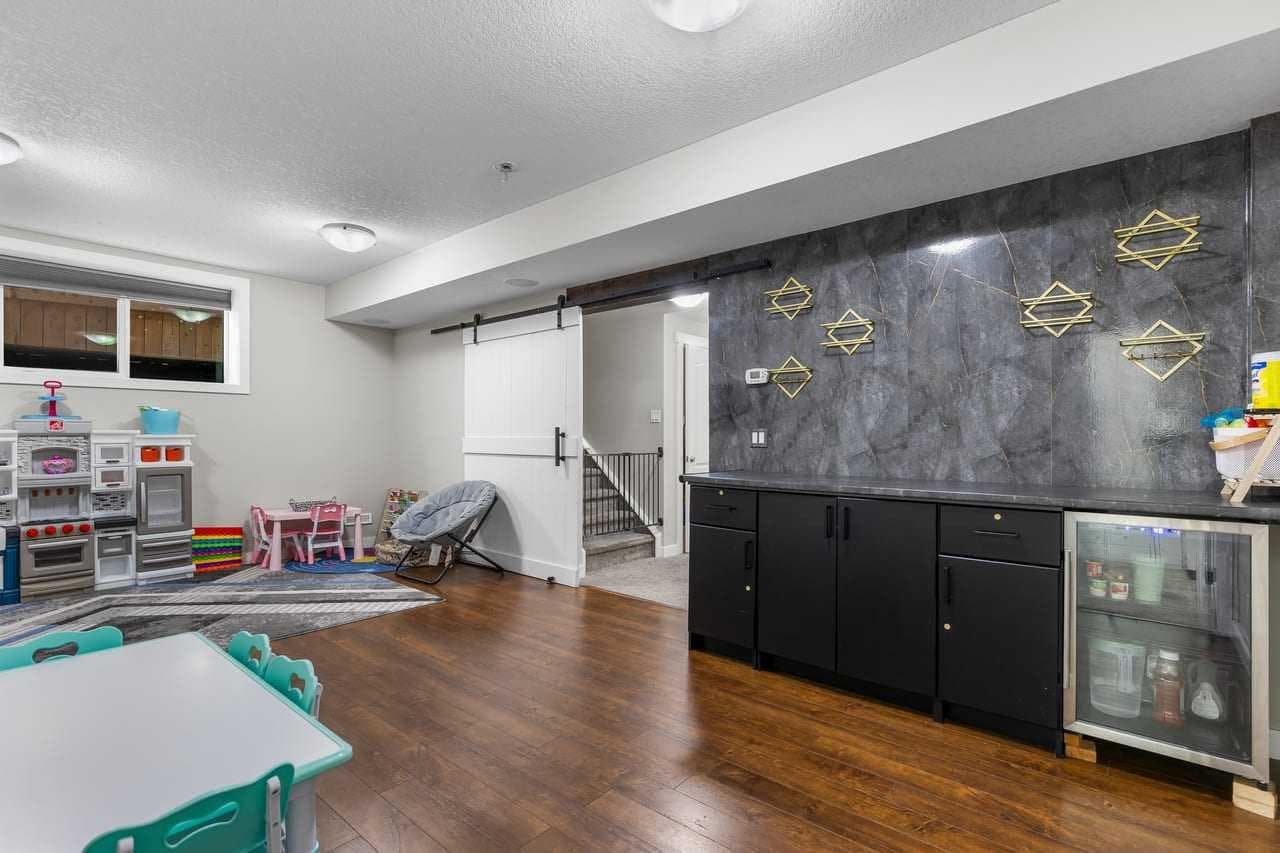 116 Kingsbury Close SE