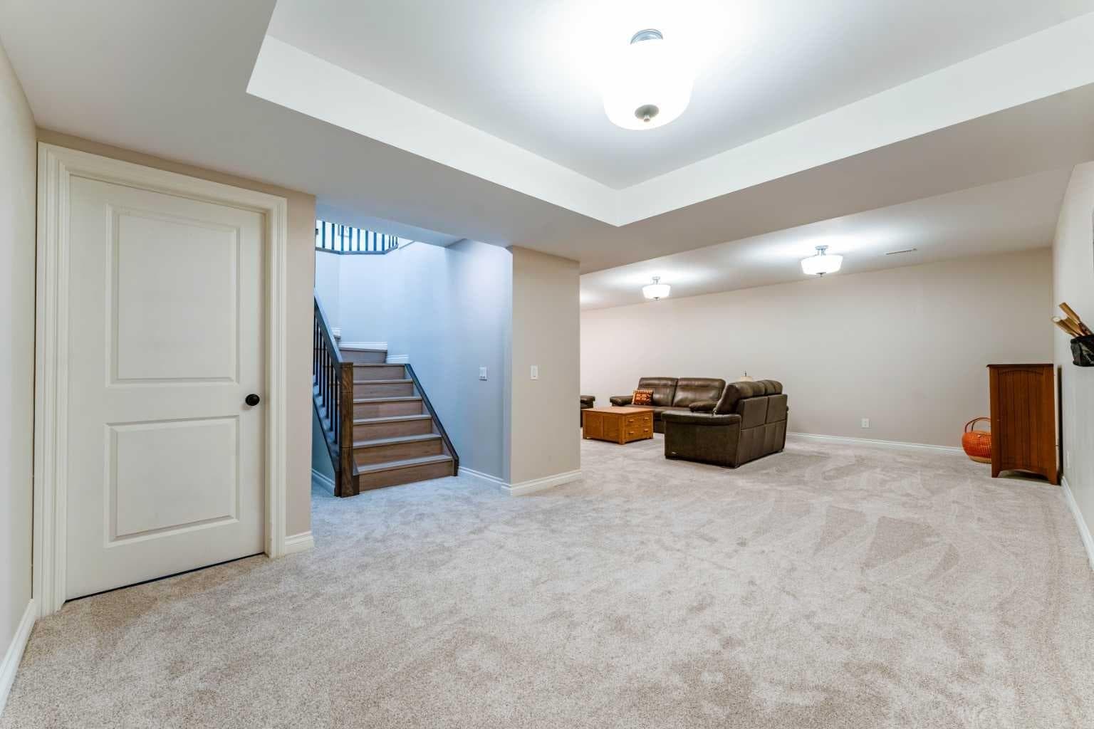 150 Oakbriar Close SW