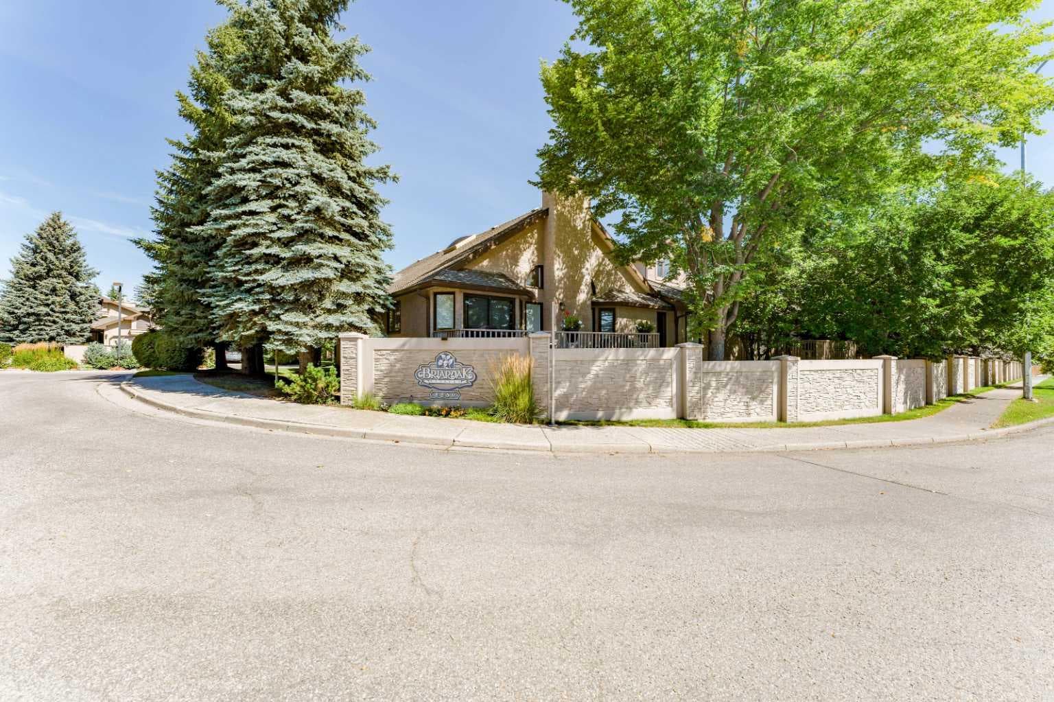 150 Oakbriar Close SW