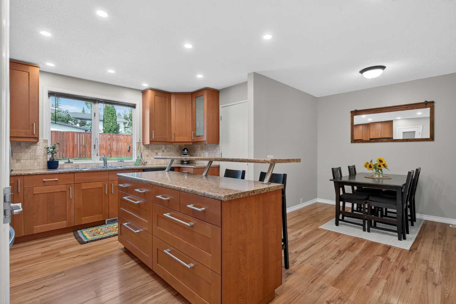 292 Silver Brook Way NW