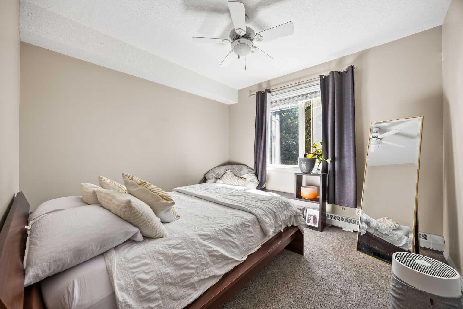 1206, 1888 Signature Park SW