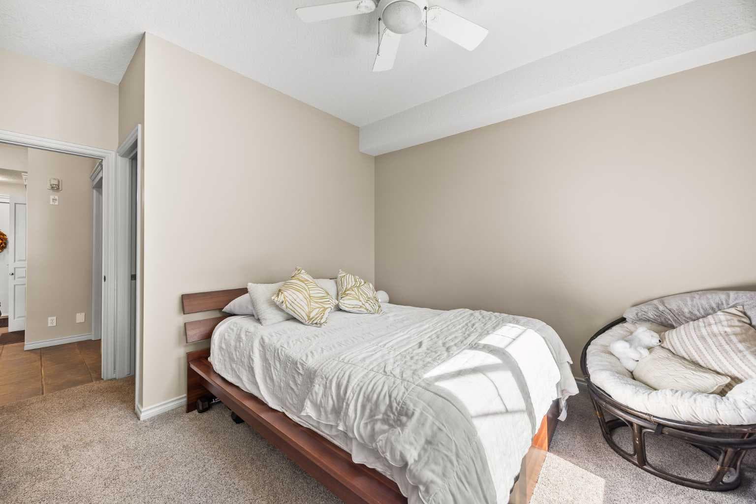 1206, 1888 Signature Park SW