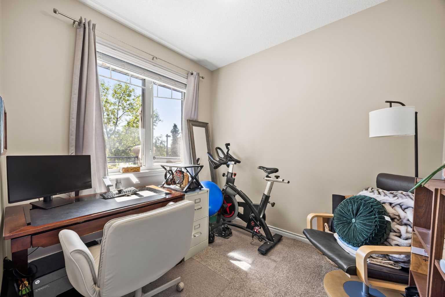 1206, 1888 Signature Park SW