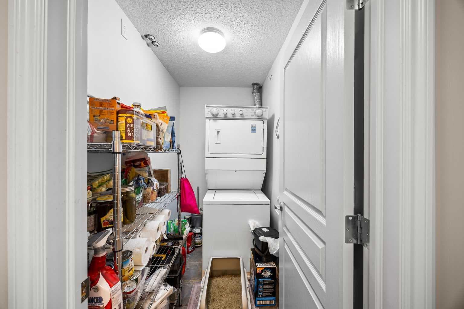 1206, 1888 Signature Park SW