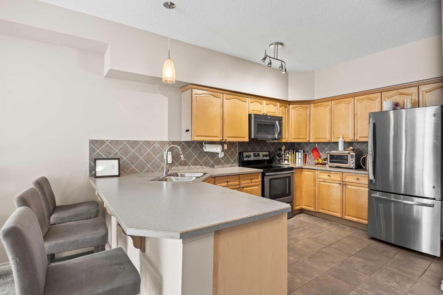 1206, 1888 Signature Park SW