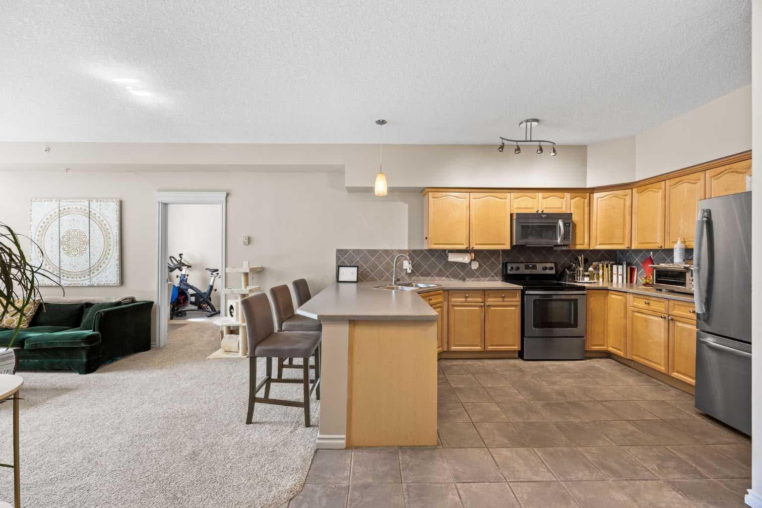 1206, 1888 Signature Park SW