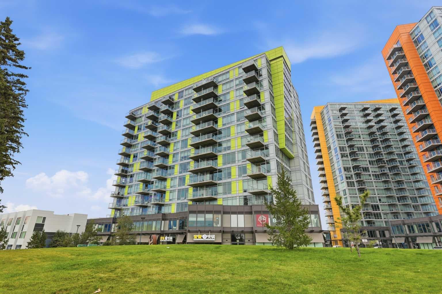 608, 30 Brentwood Common NW