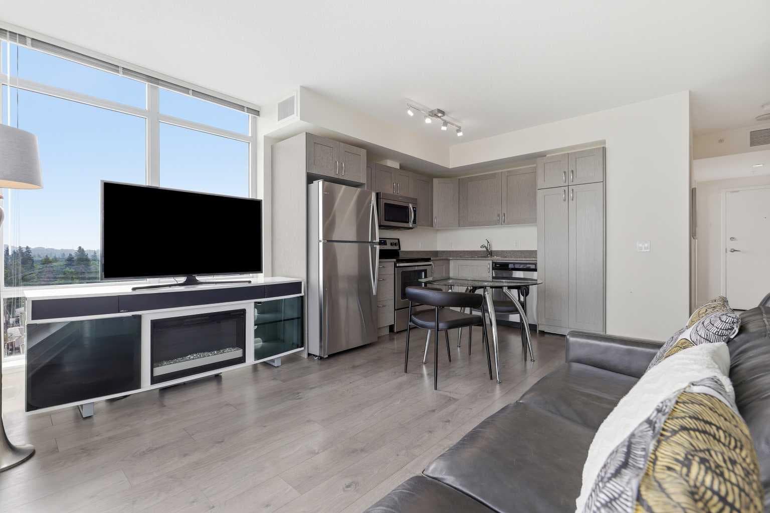 608, 30 Brentwood Common NW