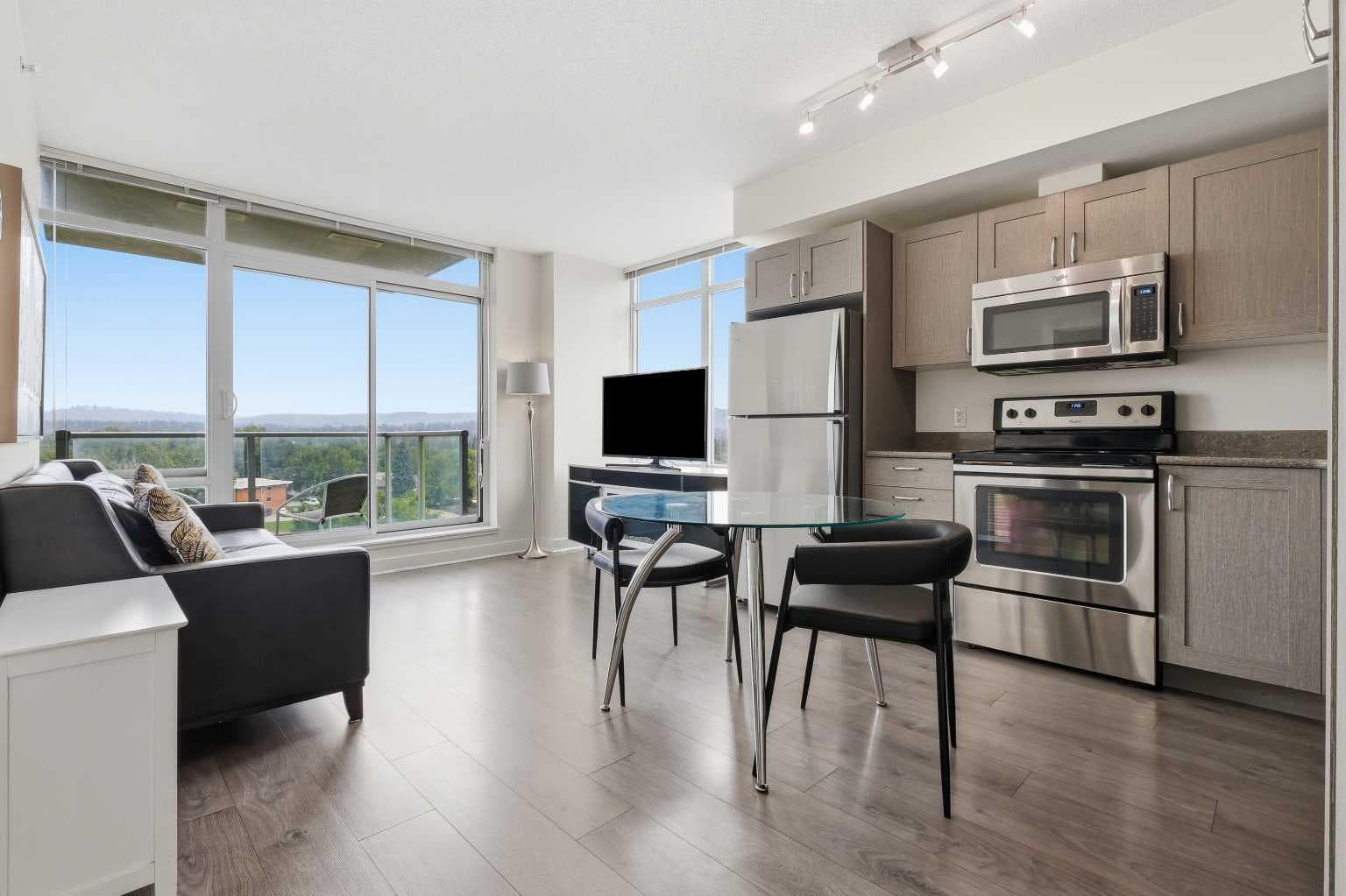 608, 30 Brentwood Common NW