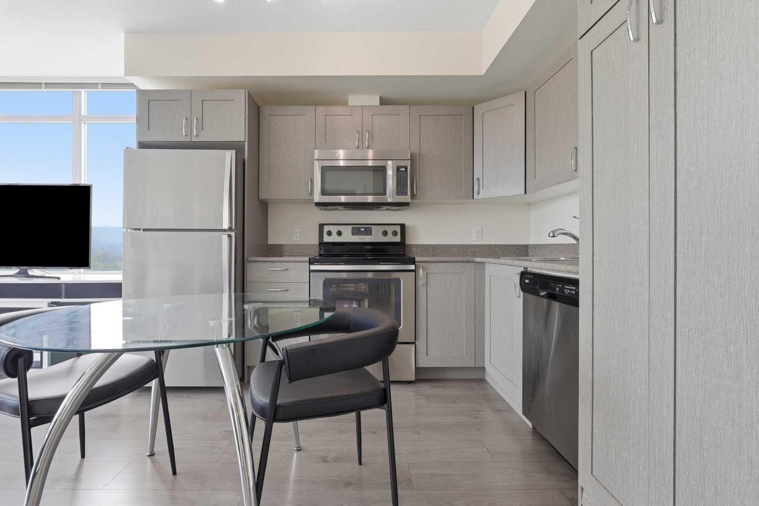 608, 30 Brentwood Common NW