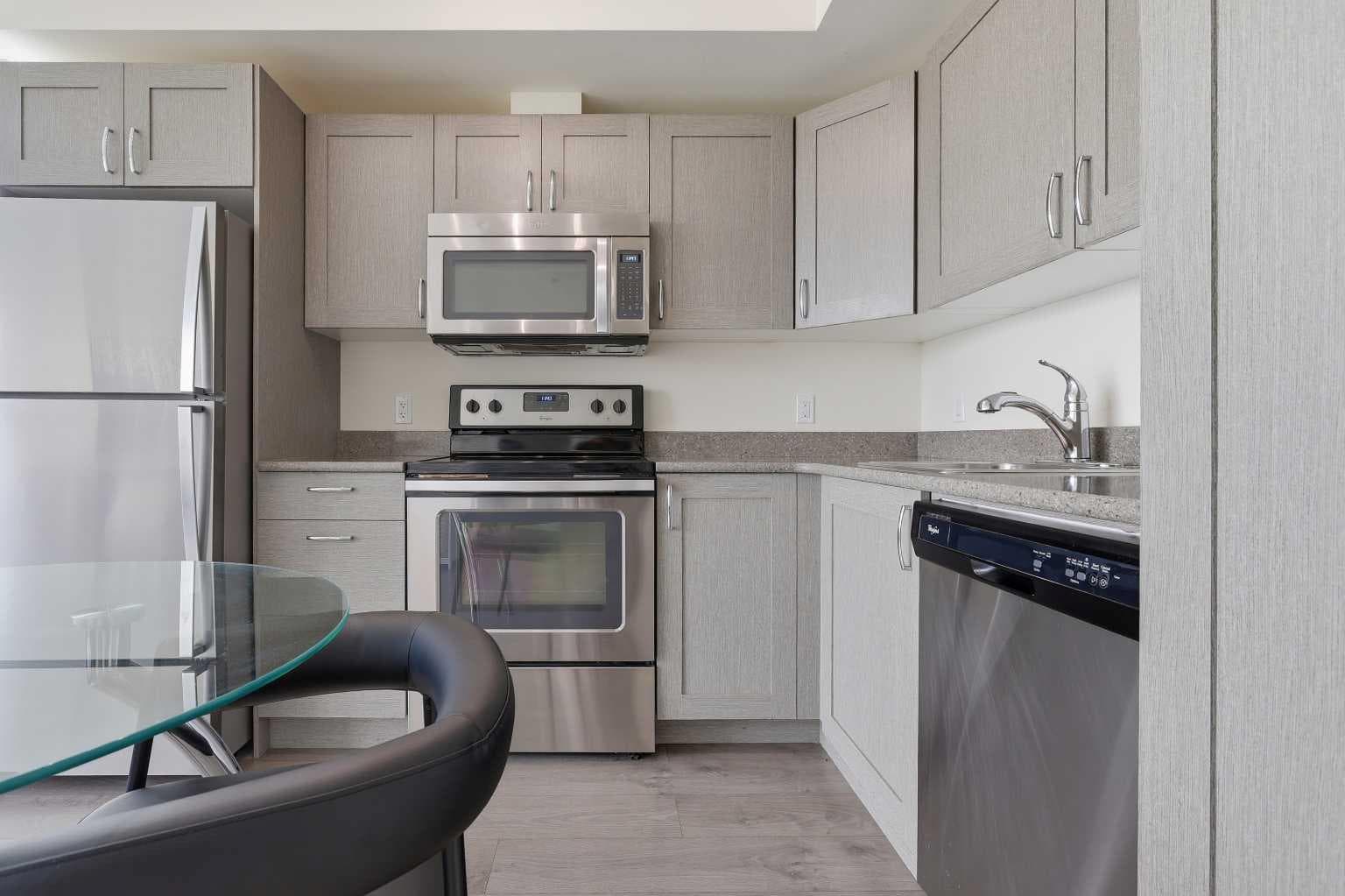 608, 30 Brentwood Common NW