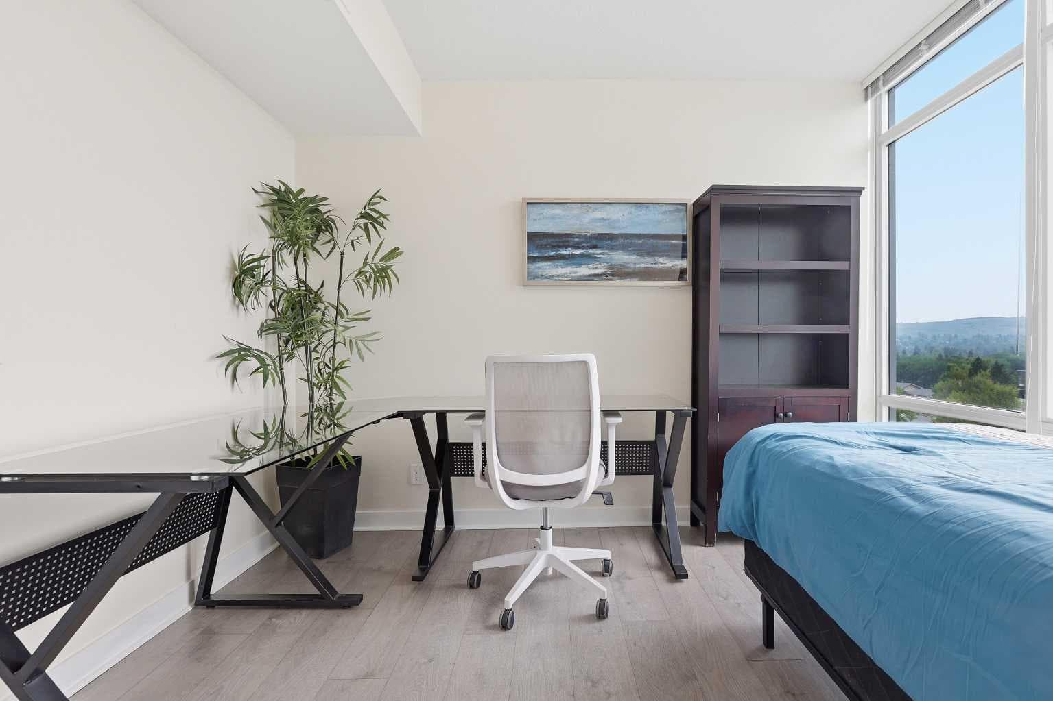 608, 30 Brentwood Common NW