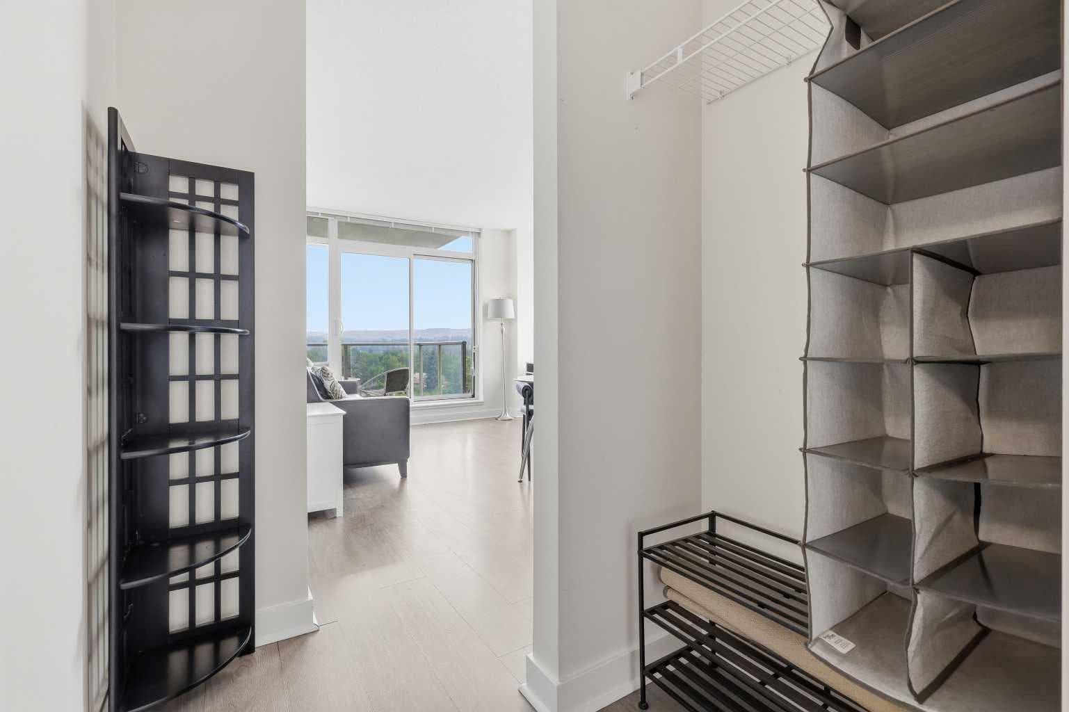 608, 30 Brentwood Common NW