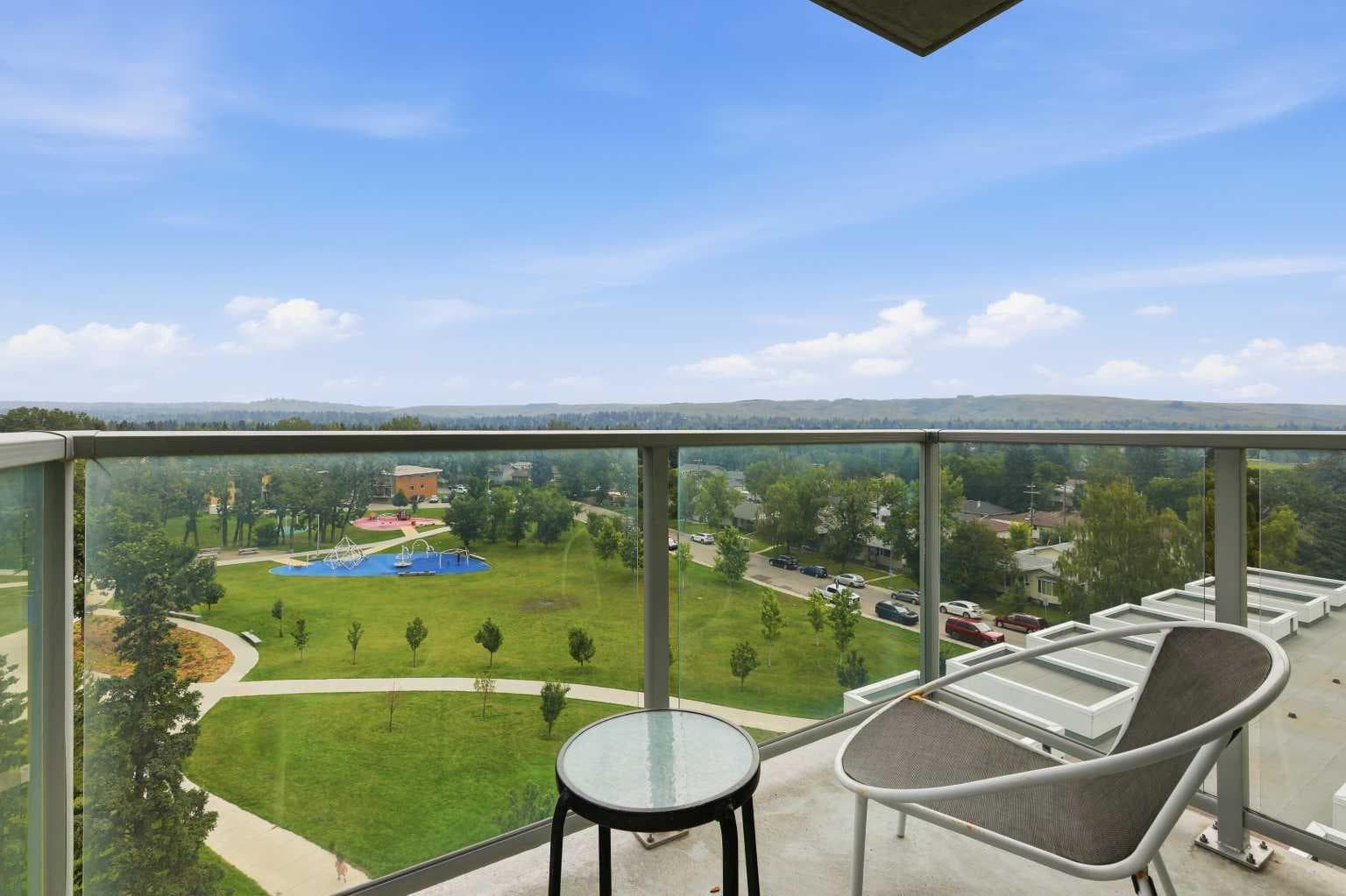 608, 30 Brentwood Common NW