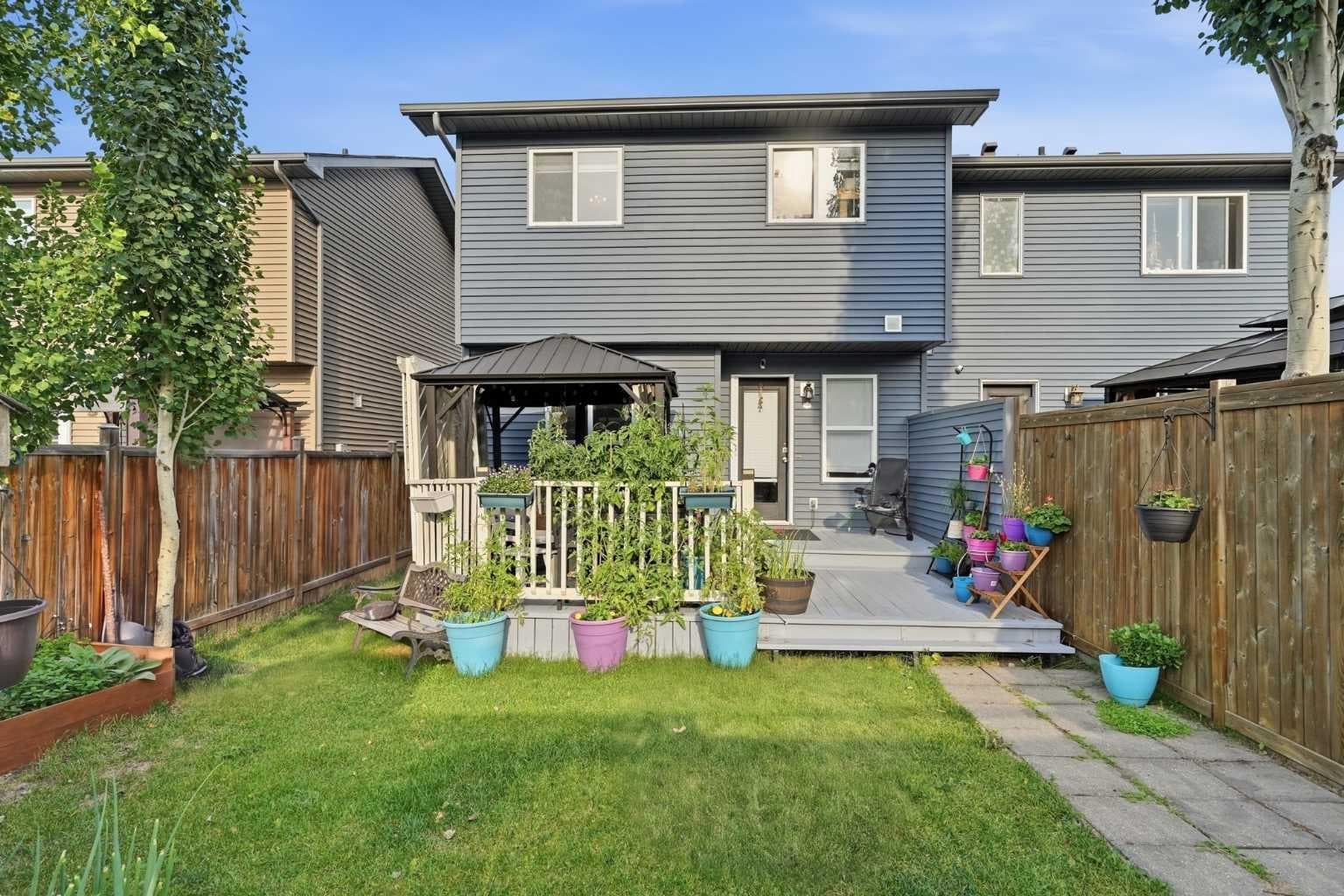 279 Everstone Drive SW