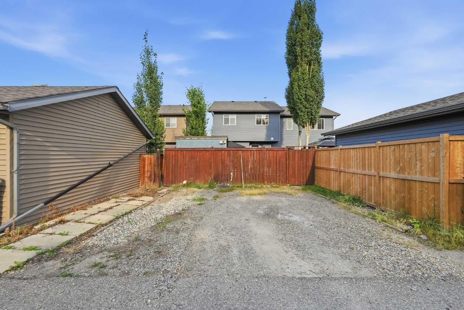 279 Everstone Drive SW