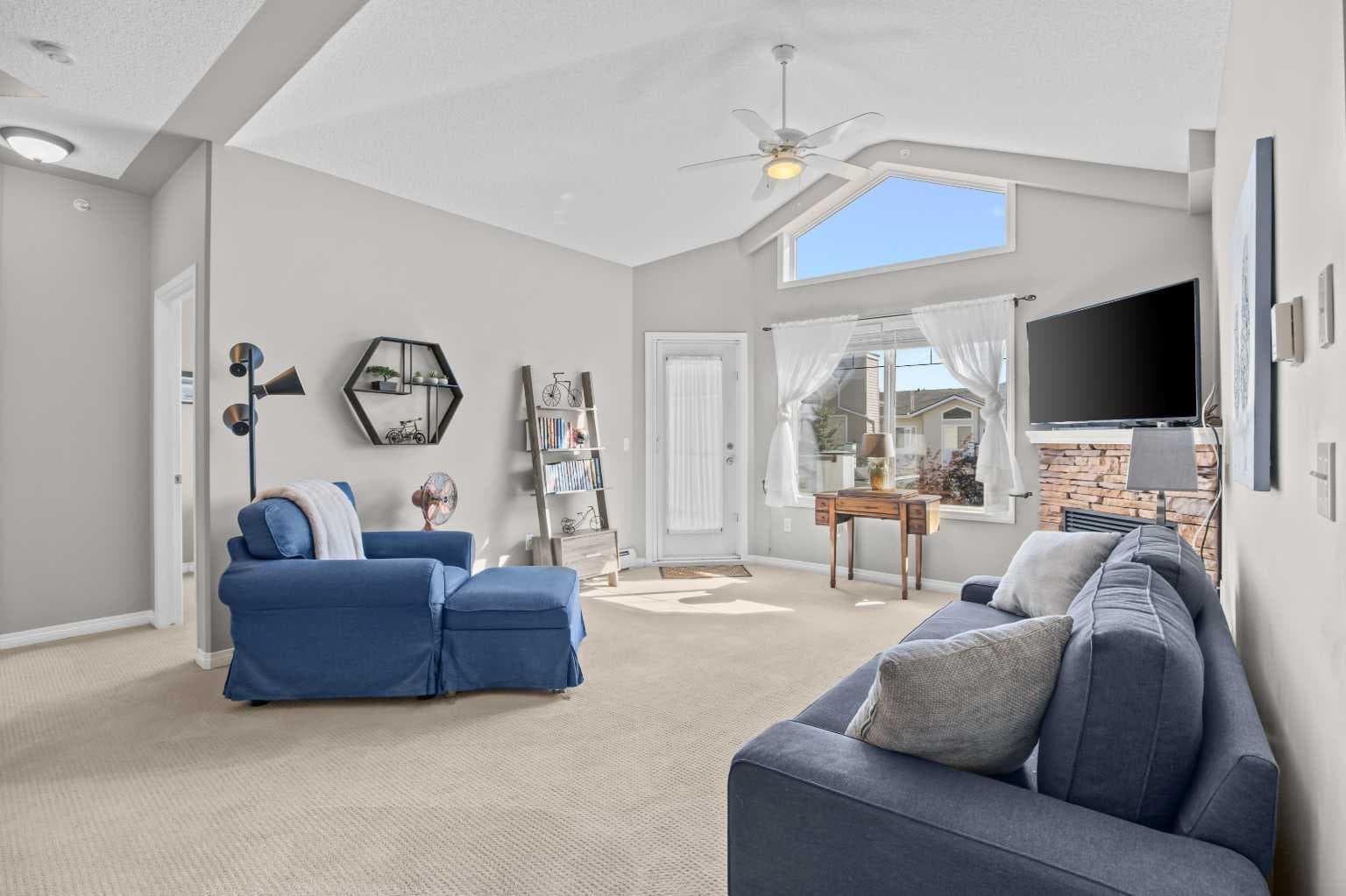 427, 345 Rocky Vista Park NW
