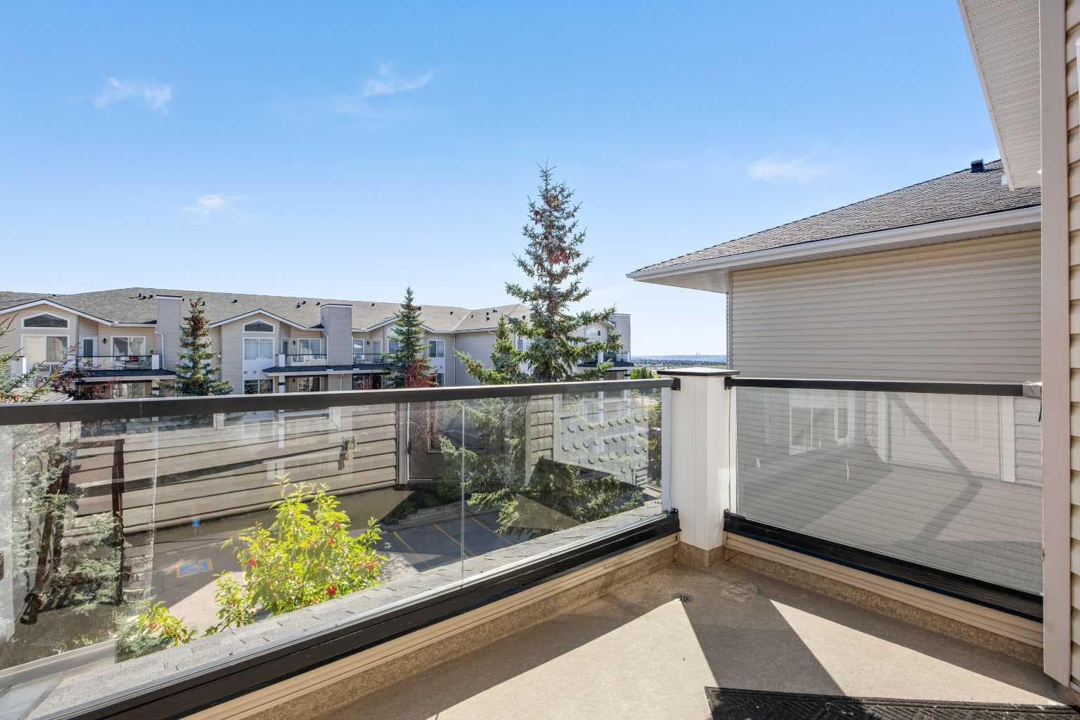 427, 345 Rocky Vista Park NW