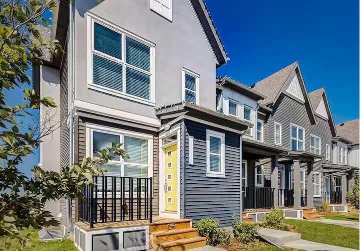 148 Carrington Boulevard NW
