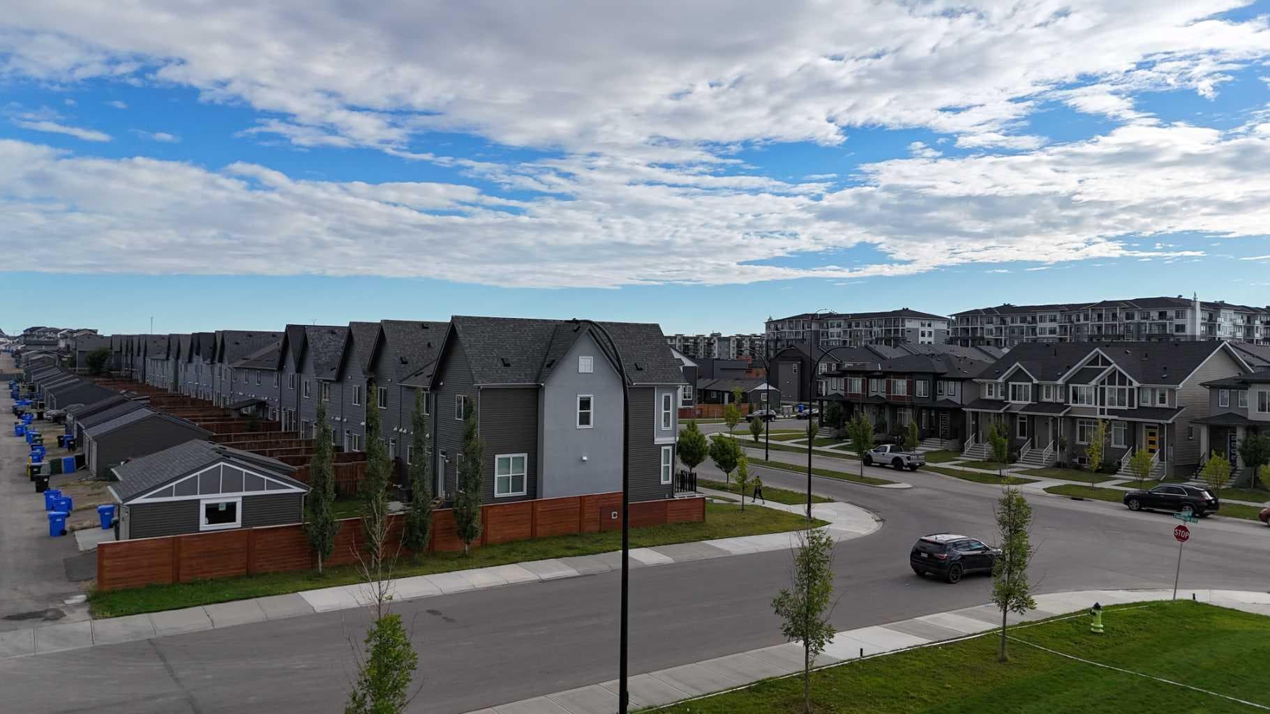 148 Carrington Boulevard NW