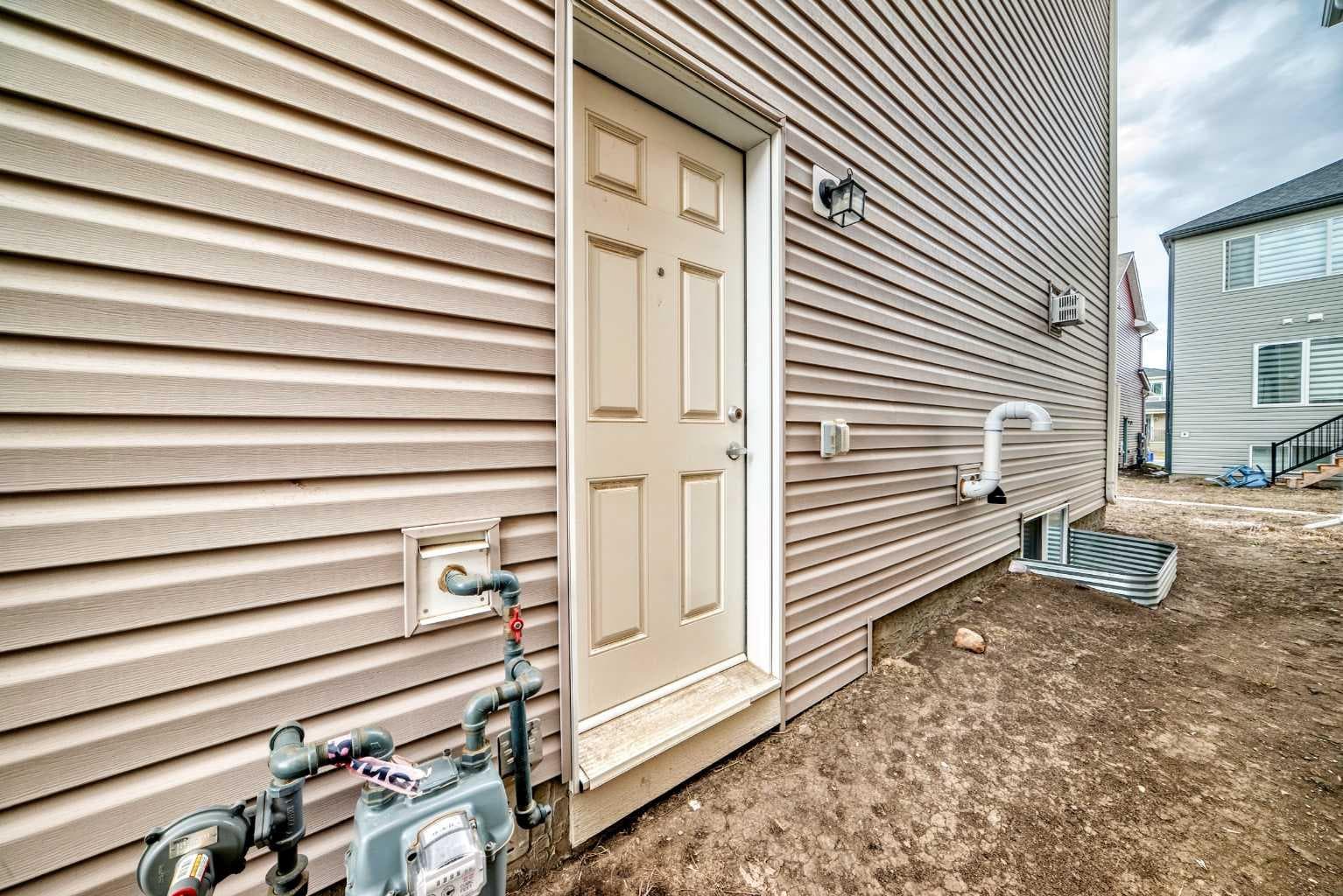 26 Carringwood Street NW