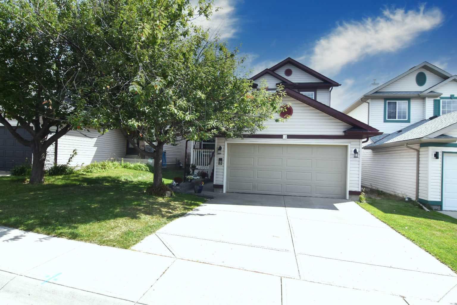 12 Country Hills Gate NW