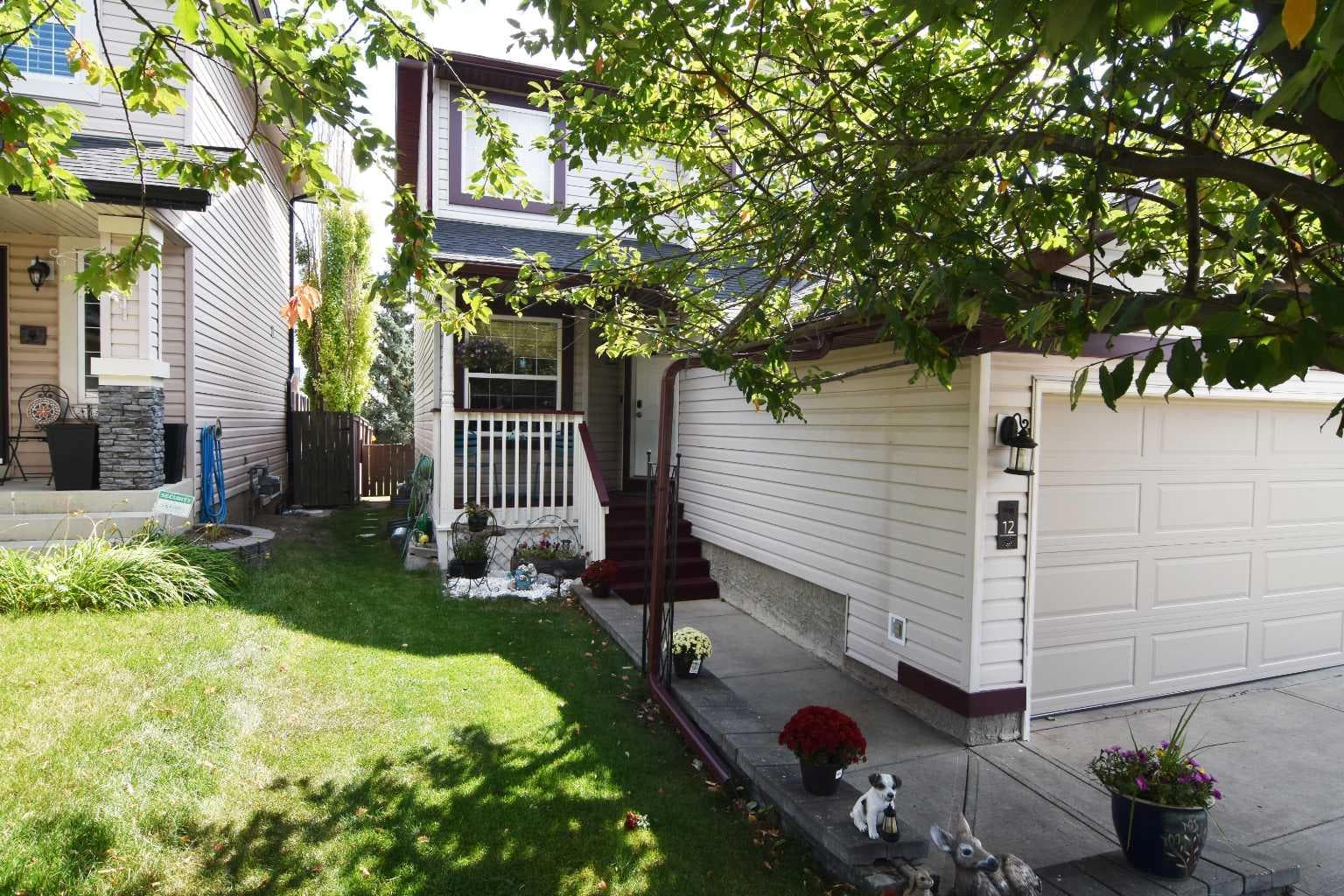 12 Country Hills Gate NW