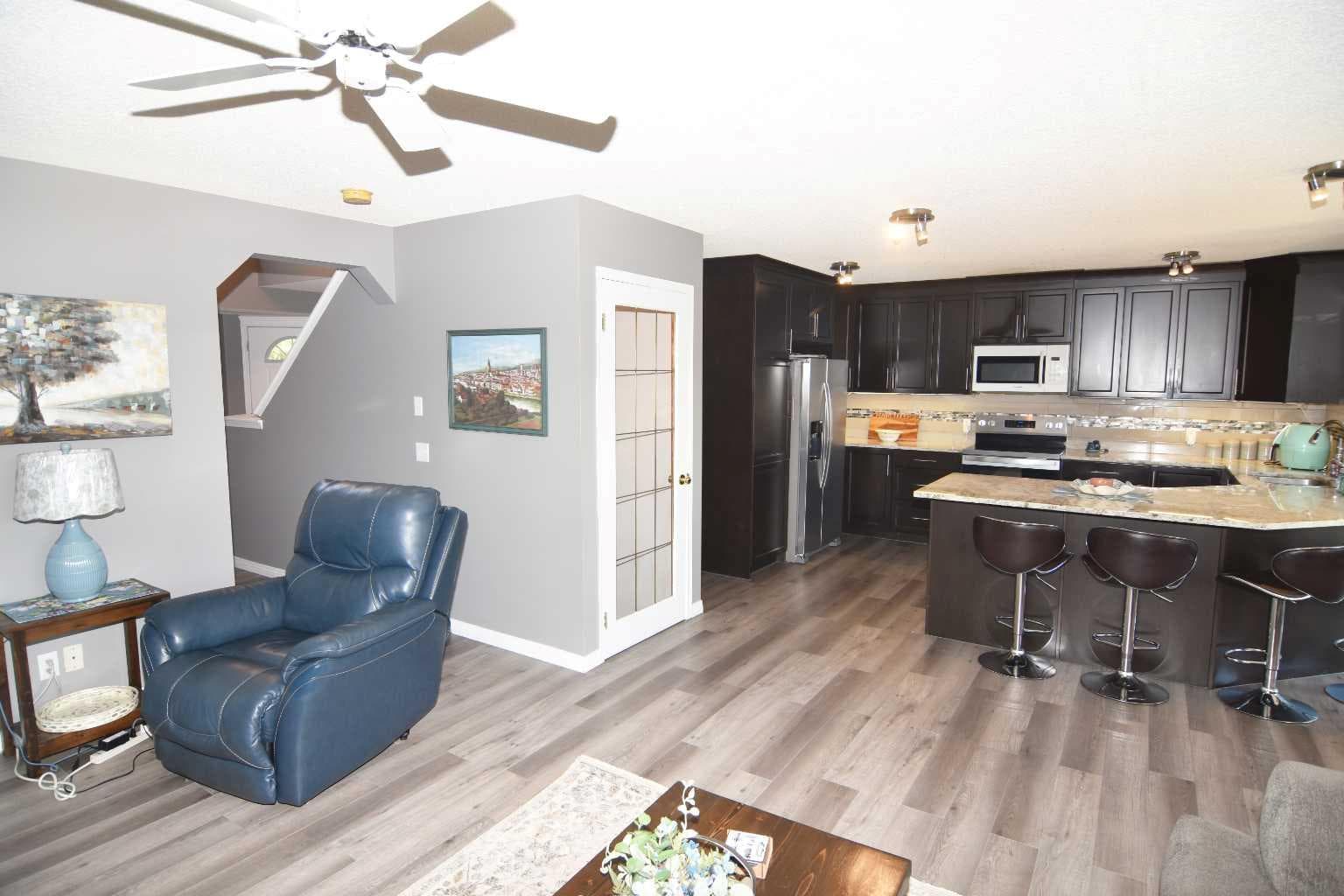12 Country Hills Gate NW
