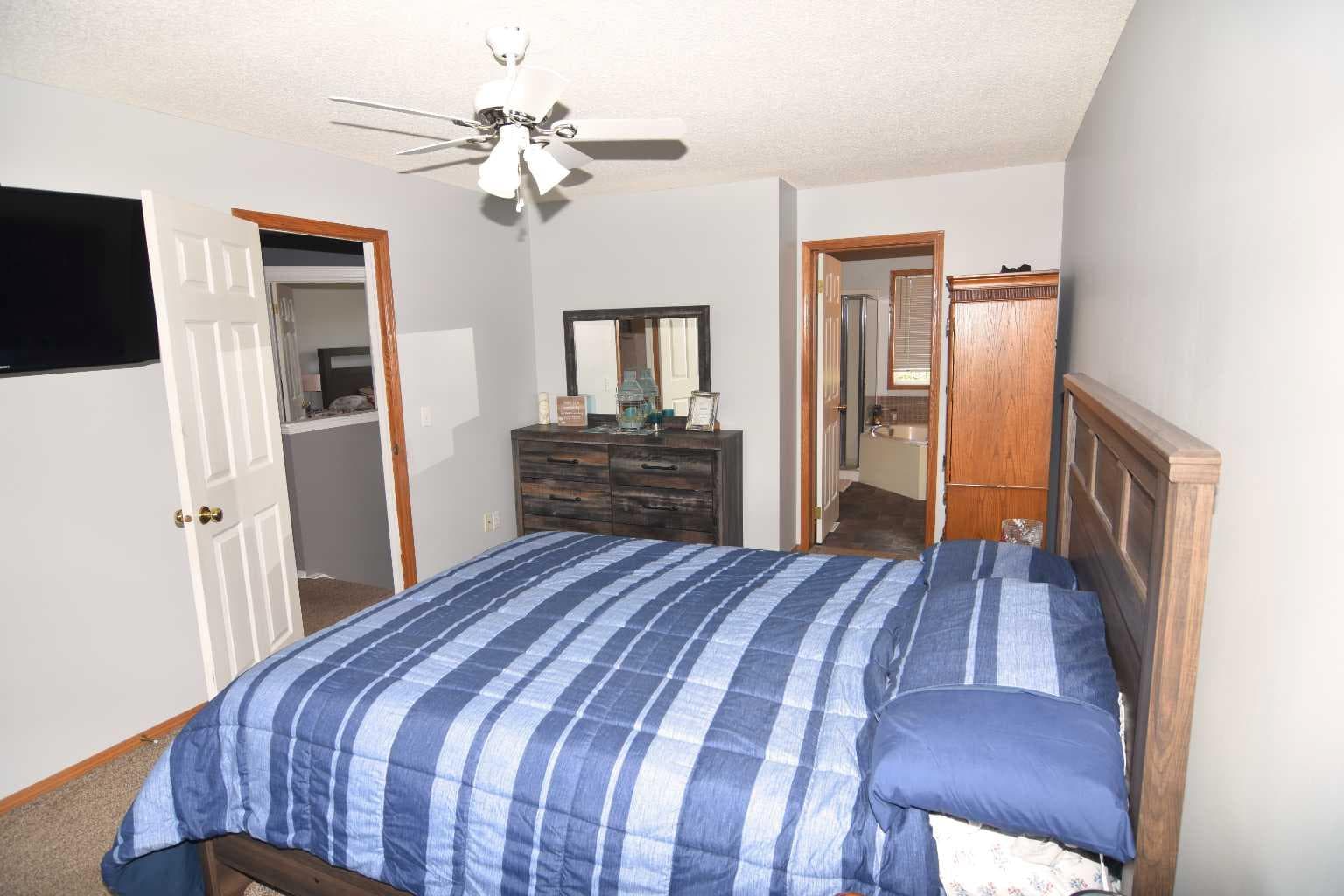 12 Country Hills Gate NW