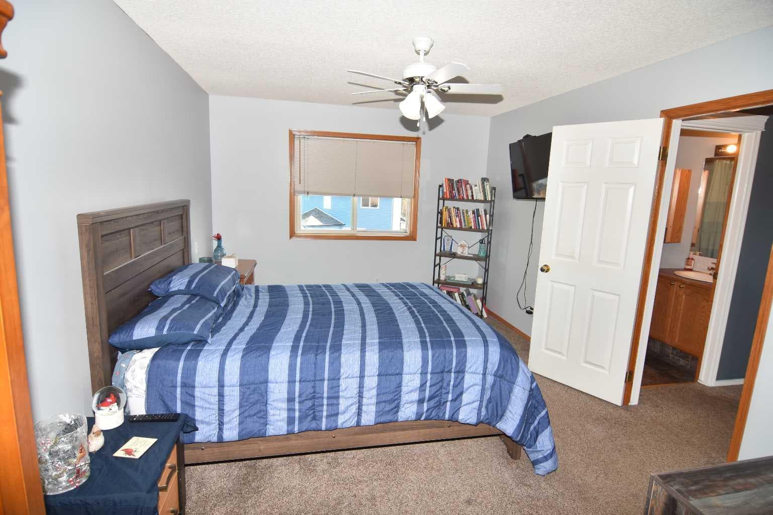12 Country Hills Gate NW