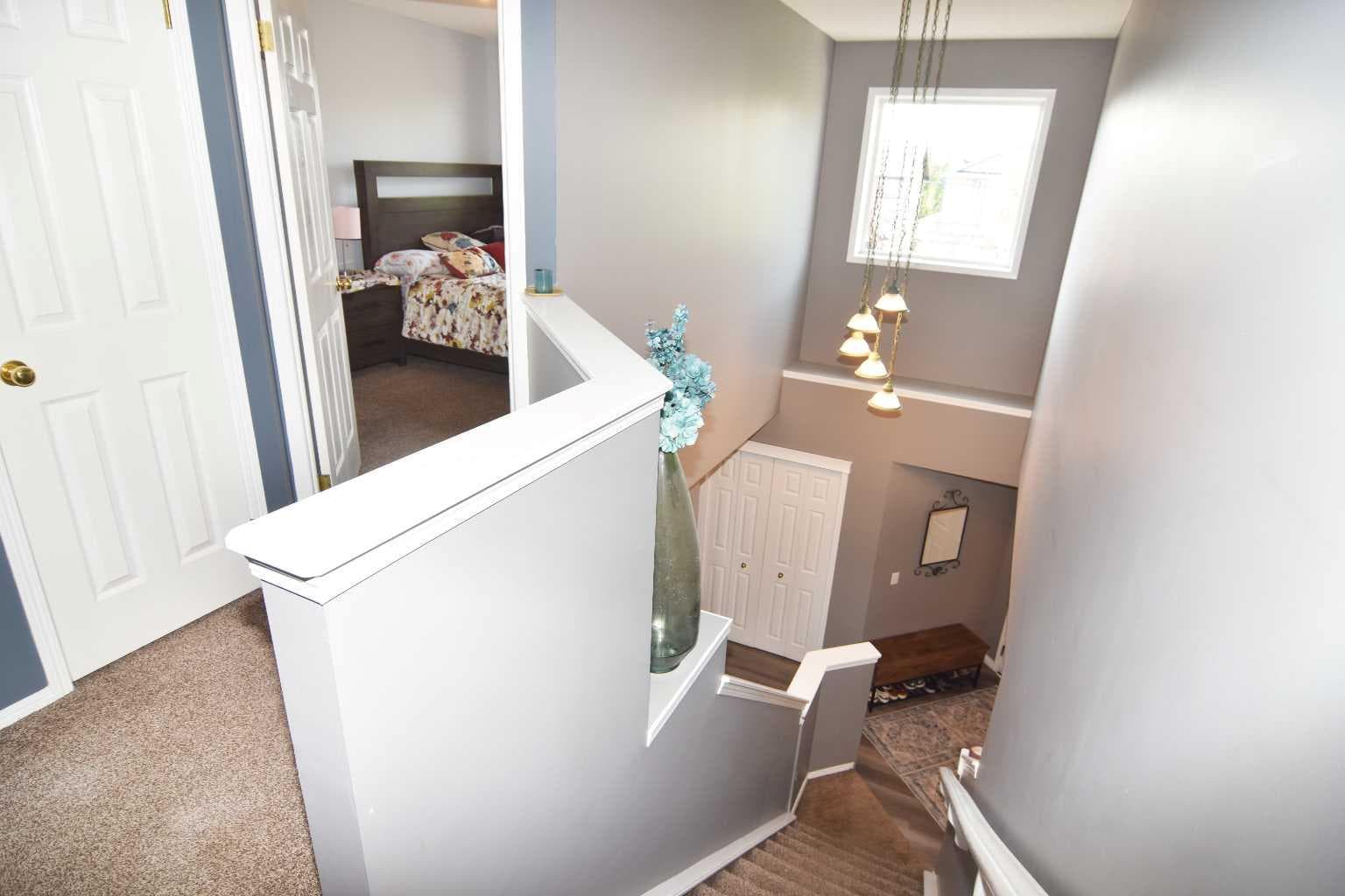 12 Country Hills Gate NW