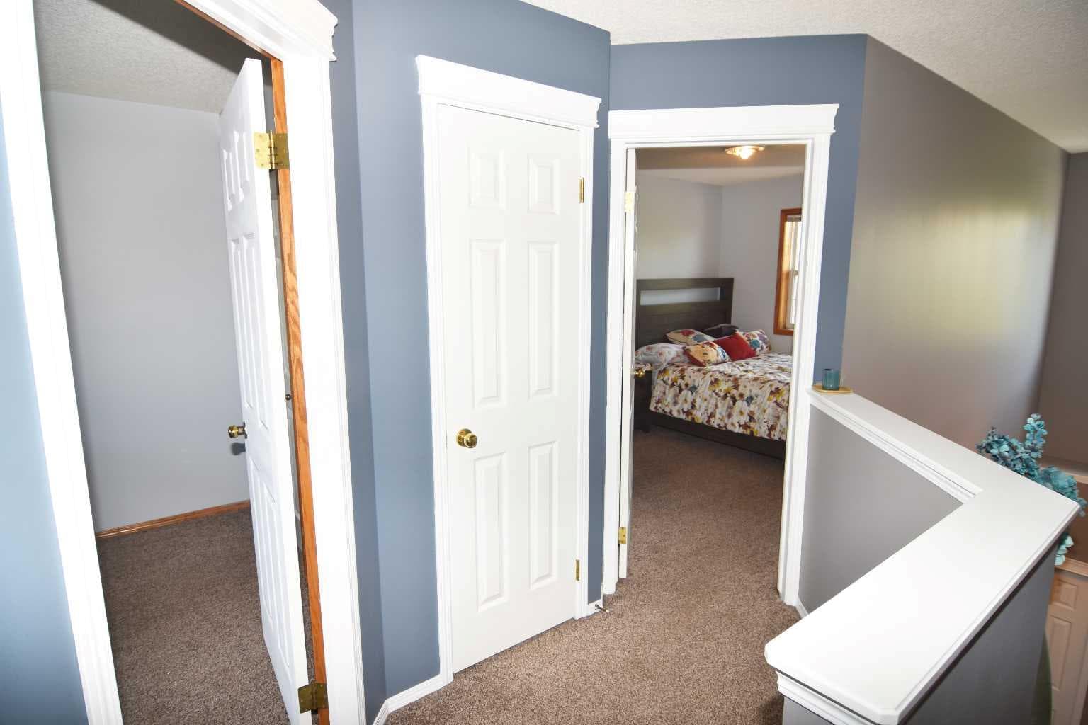 12 Country Hills Gate NW