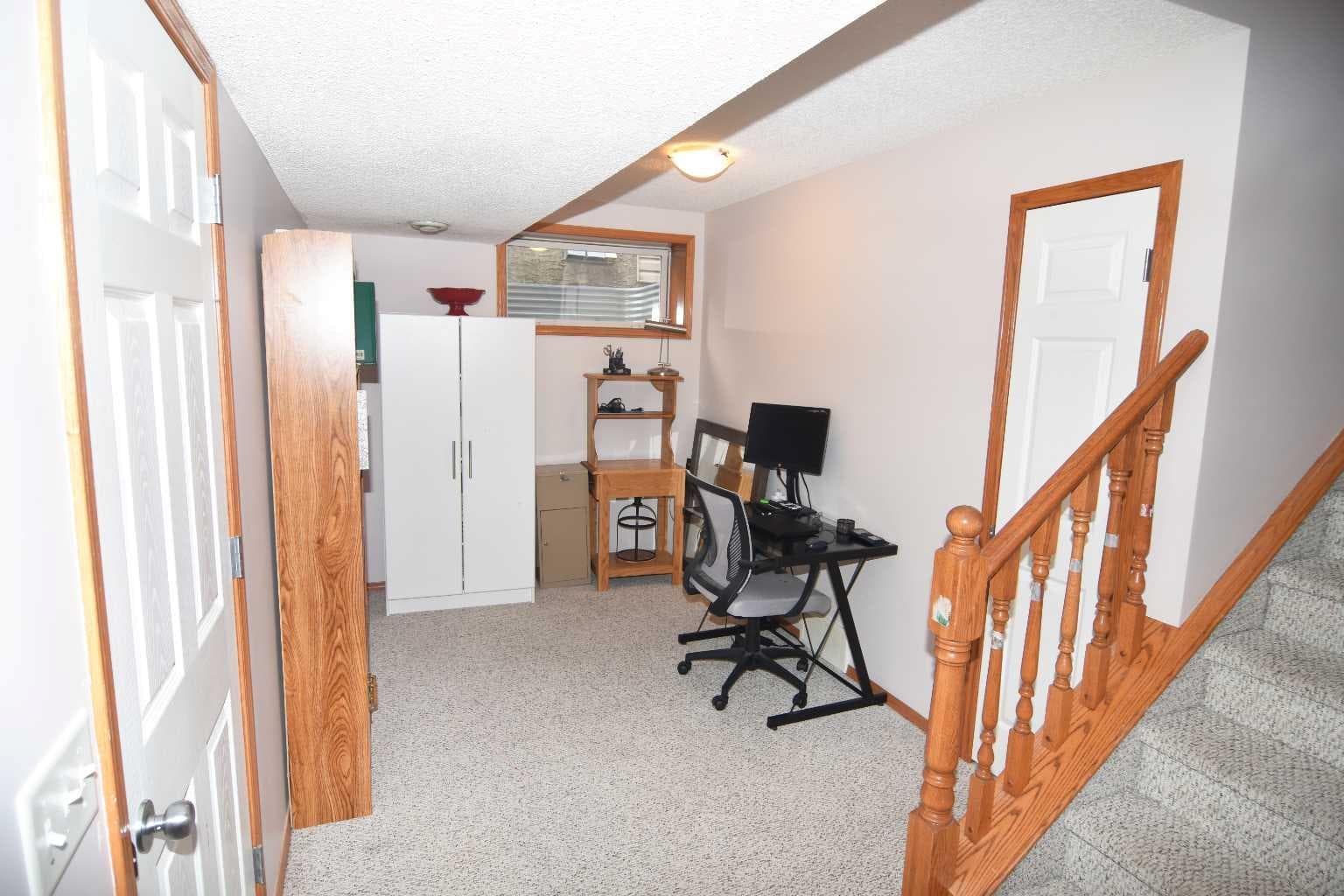 12 Country Hills Gate NW