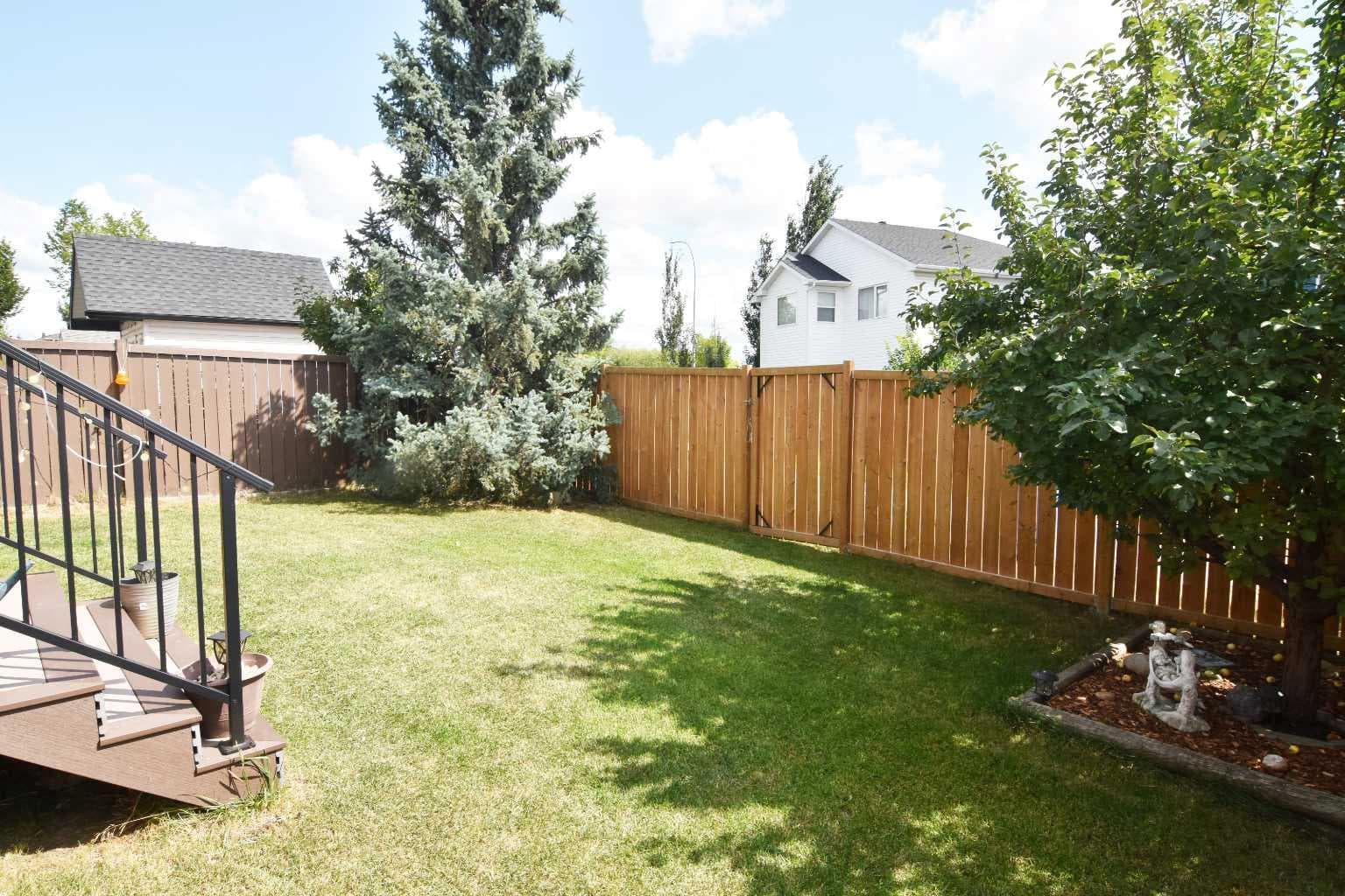 12 Country Hills Gate NW