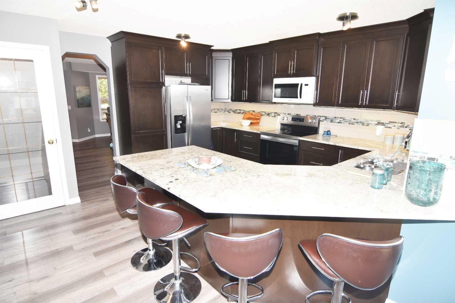 12 Country Hills Gate NW