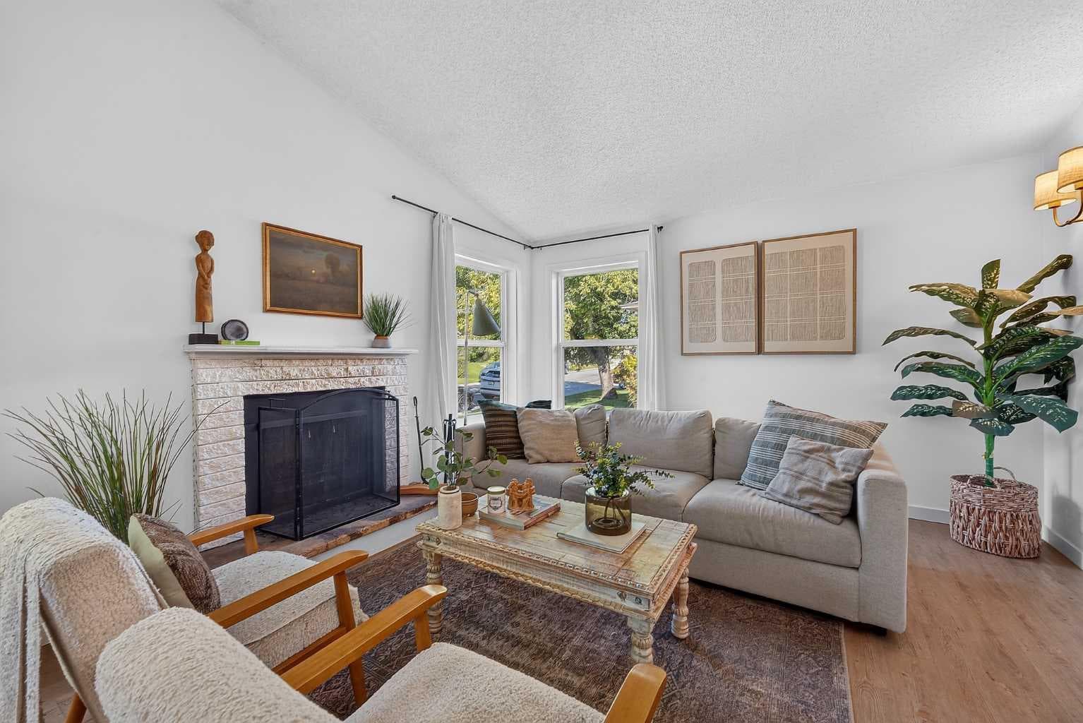 255 Shawcliffe Circle SW