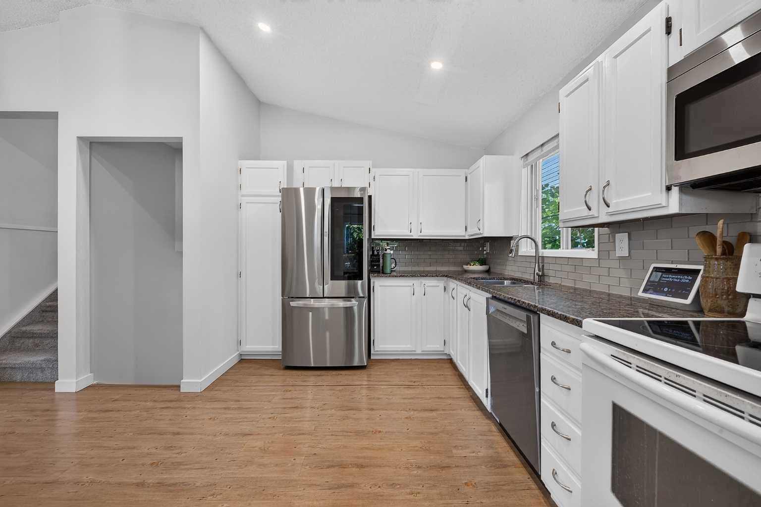 255 Shawcliffe Circle SW